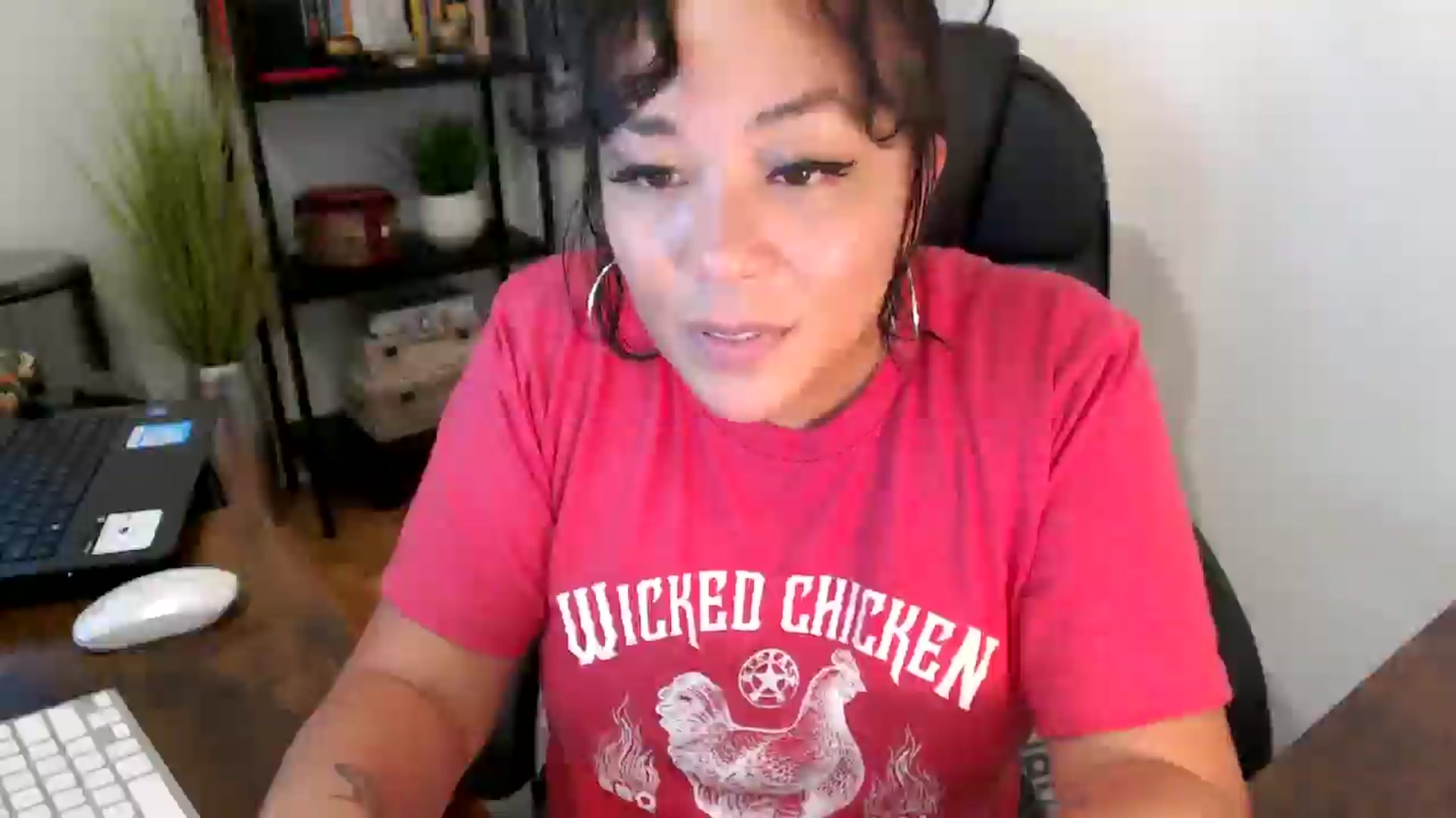 Gallery image thumbnail from MickaylaMinx's myfreecams stream on, 09/19/2024, 18:32 image 20 of 20