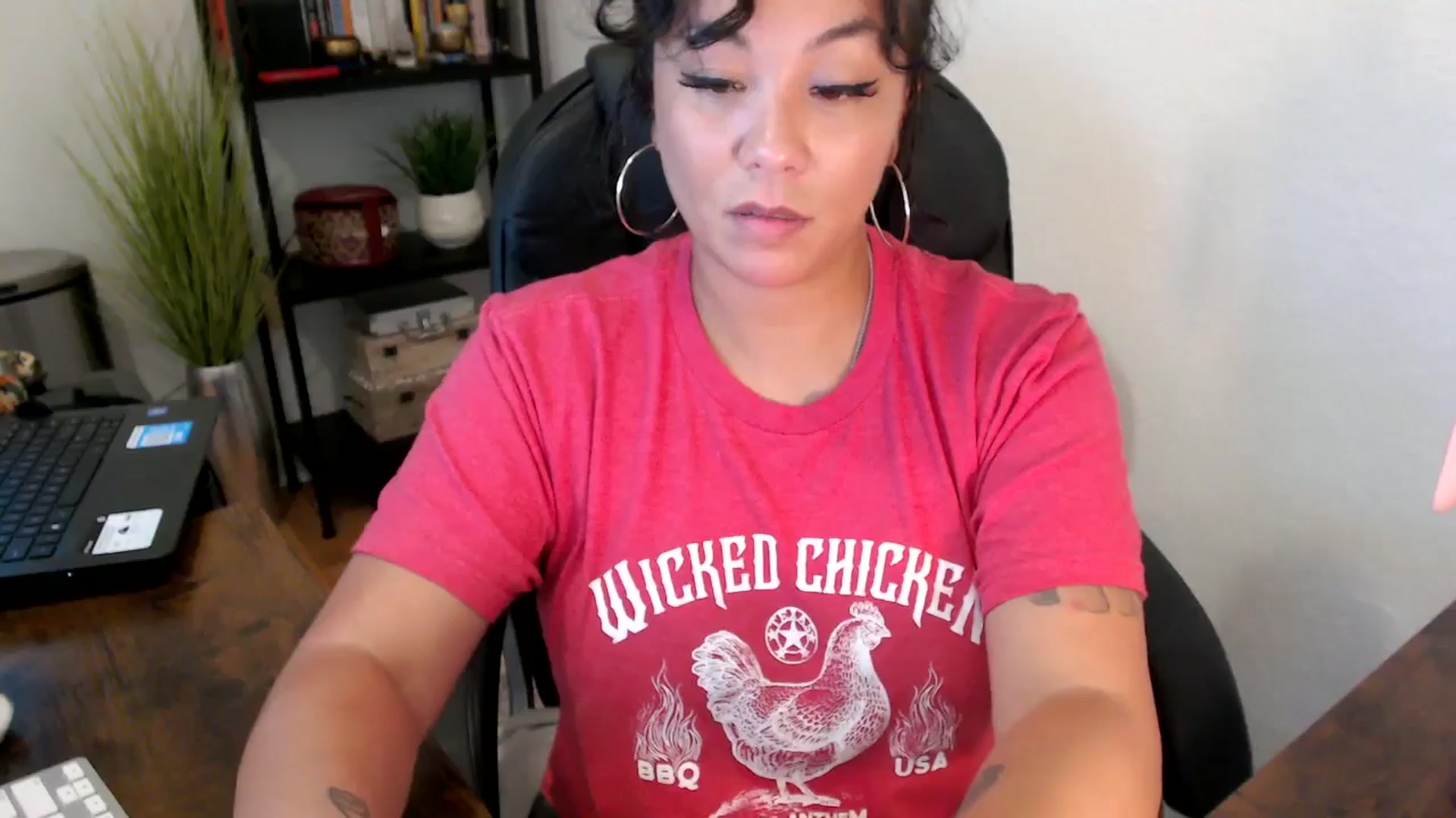 Gallery image thumbnail from MickaylaMinx's myfreecams stream on, 09/19/2024, 18:32 image 7 of 20