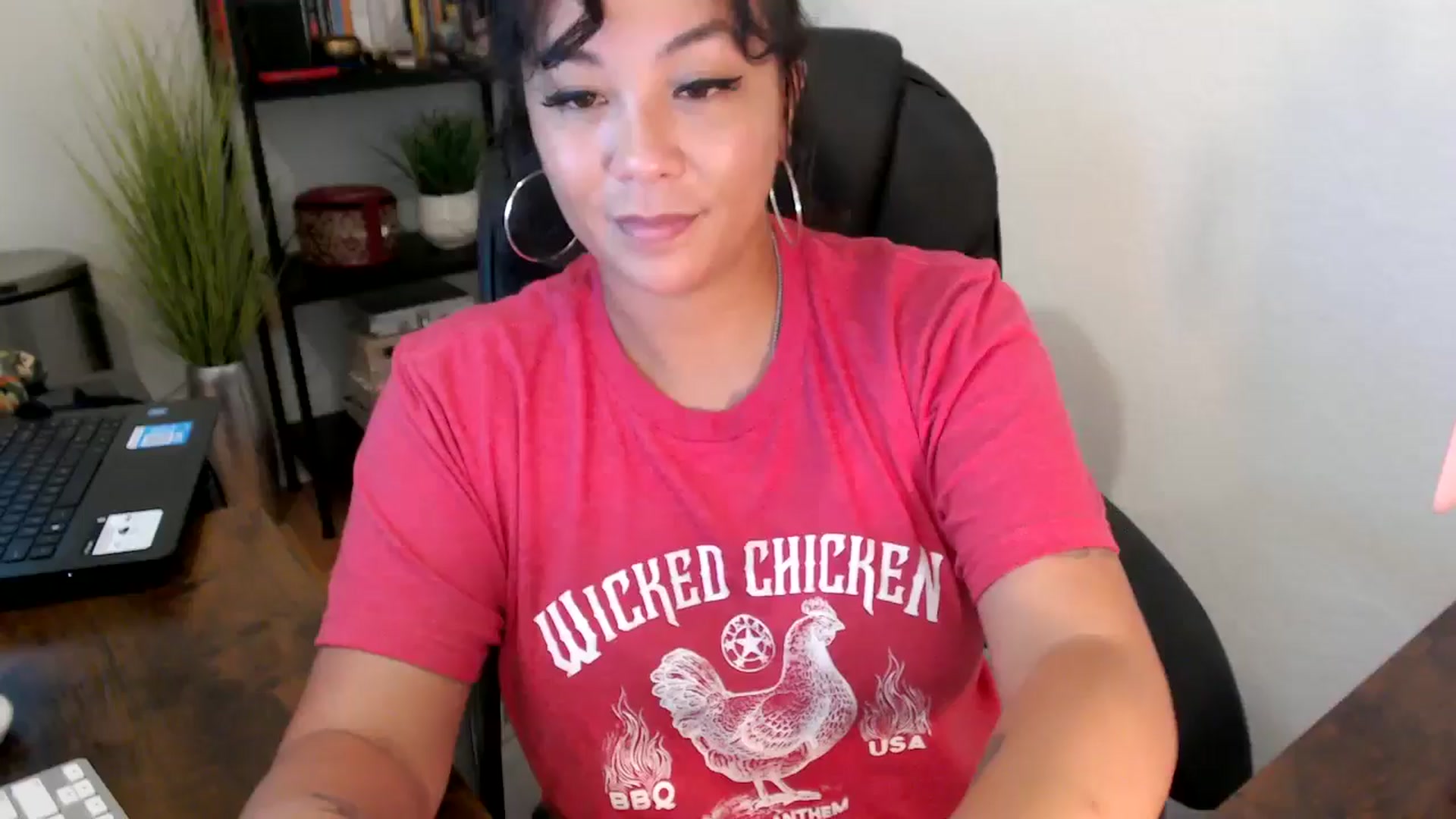 Gallery image thumbnail from MickaylaMinx's myfreecams stream on, 09/19/2024, 18:32 image 4 of 20