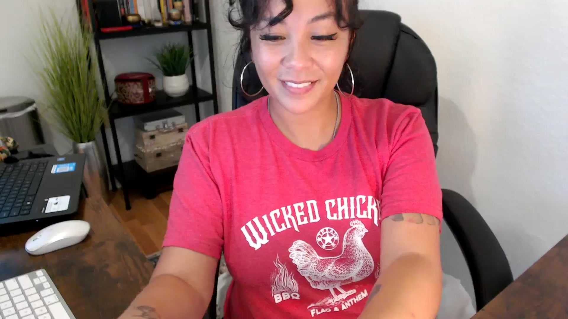Gallery image thumbnail from MickaylaMinx's myfreecams stream on, 09/19/2024, 18:56 image 17 of 20