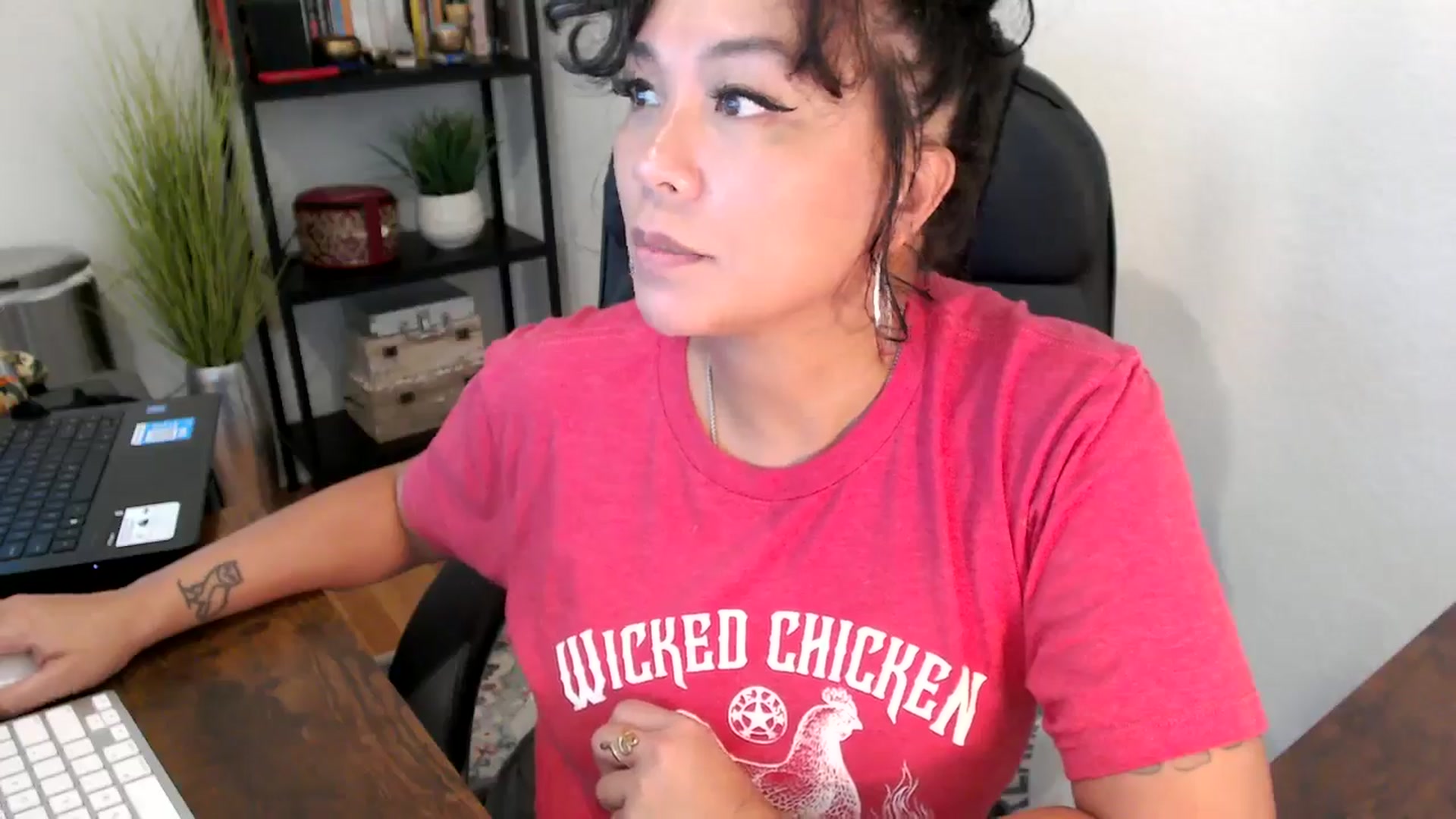 Gallery image thumbnail from MickaylaMinx's myfreecams stream on, 09/19/2024, 19:27 image 18 of 20