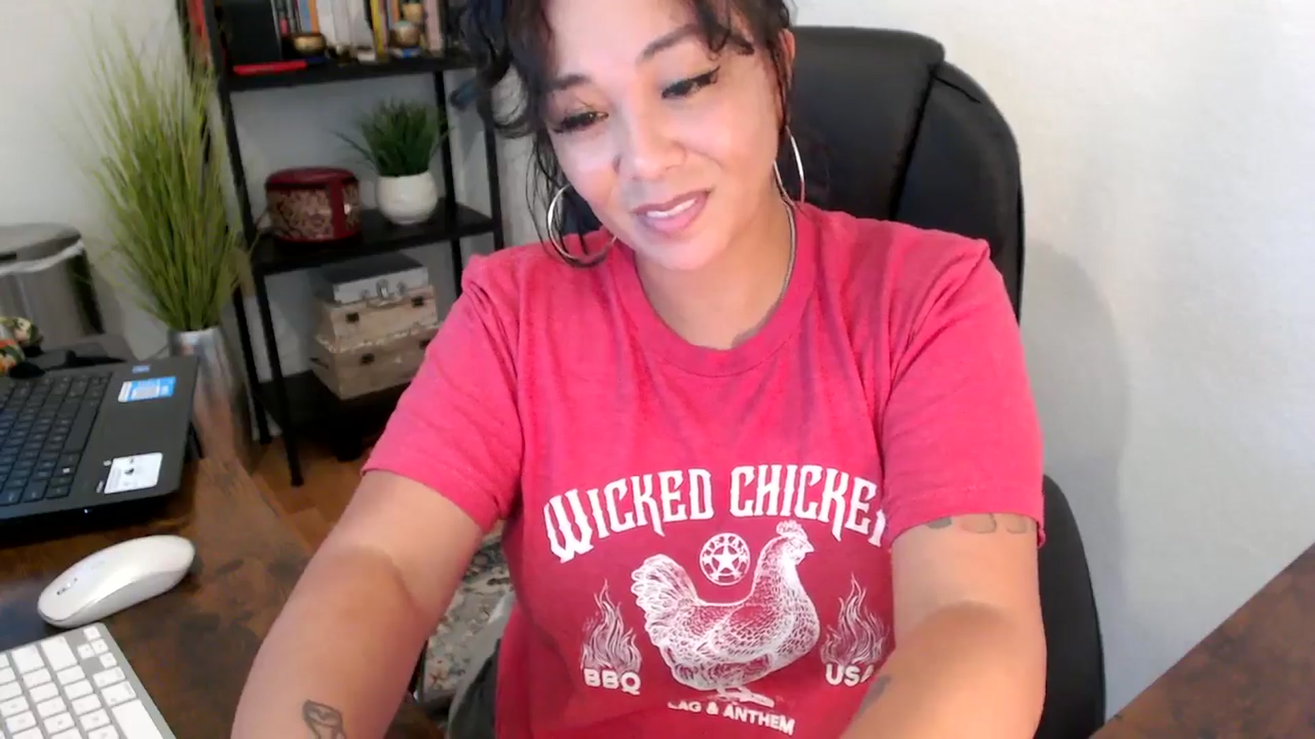 Gallery image thumbnail from MickaylaMinx's myfreecams stream on, 09/19/2024, 19:27 image 12 of 20