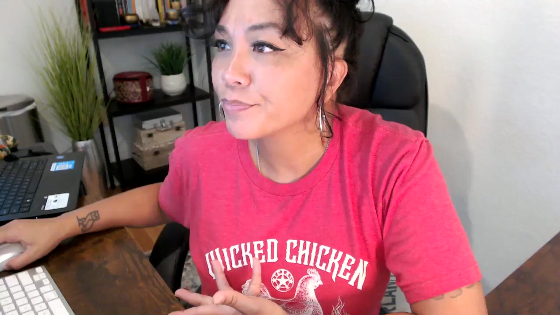 Gallery image thumbnail from MickaylaMinx's myfreecams stream on, 09/19/2024, 19:27 image 17 of 20