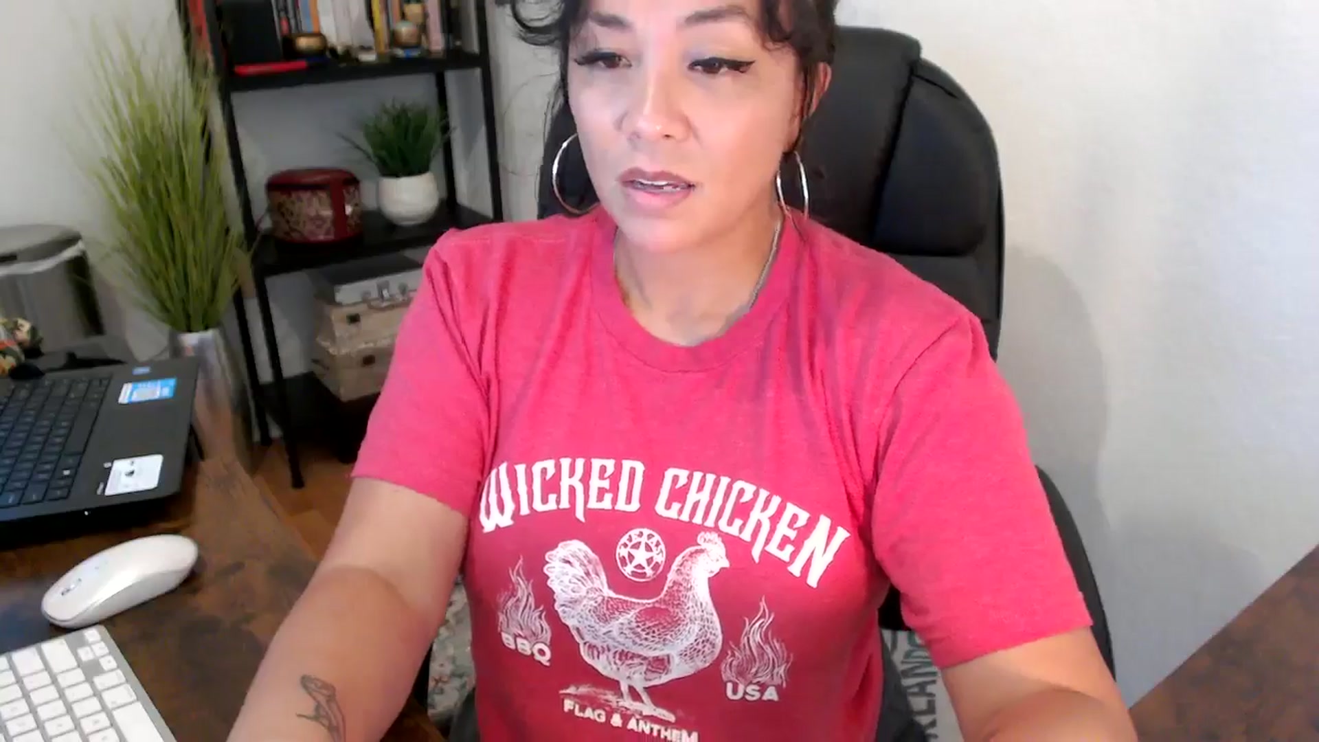 Gallery image thumbnail from MickaylaMinx's myfreecams stream on, 09/19/2024, 19:27 image 7 of 20