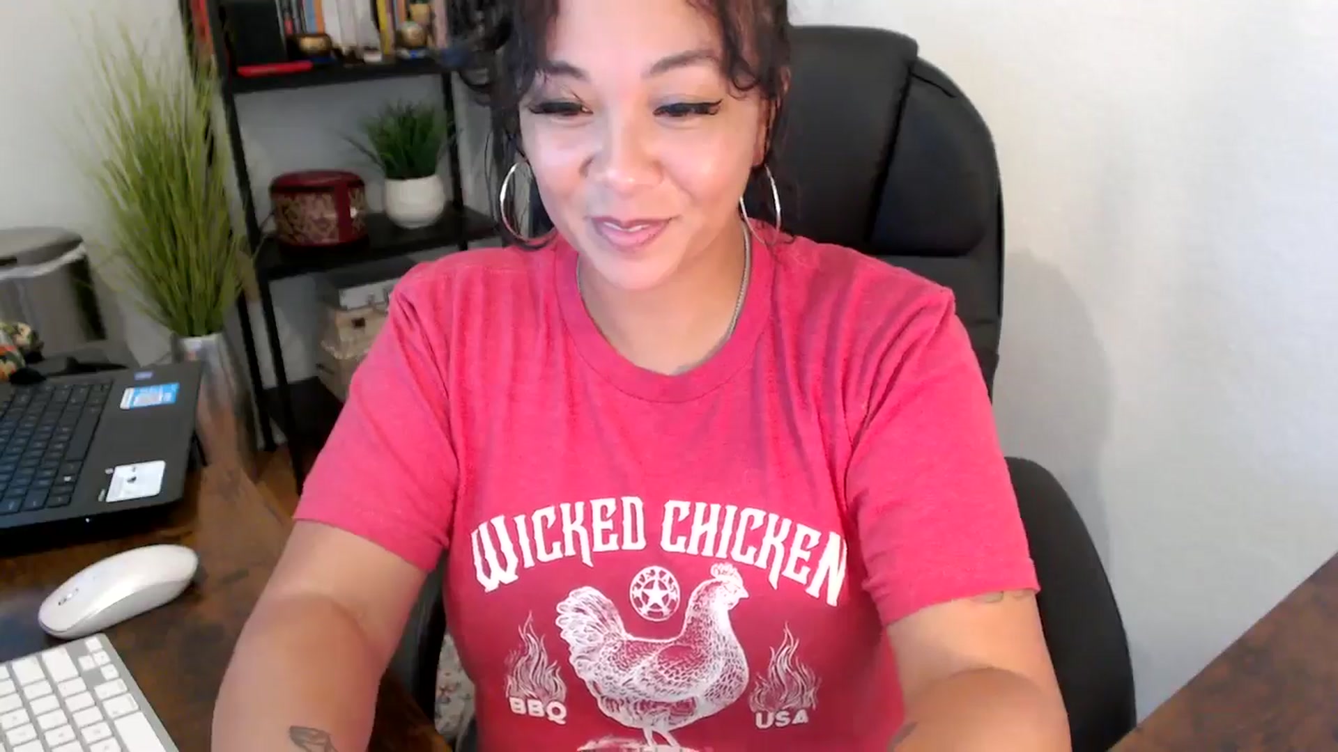 Gallery image thumbnail from MickaylaMinx's myfreecams stream on, 09/19/2024, 19:27 image 10 of 20