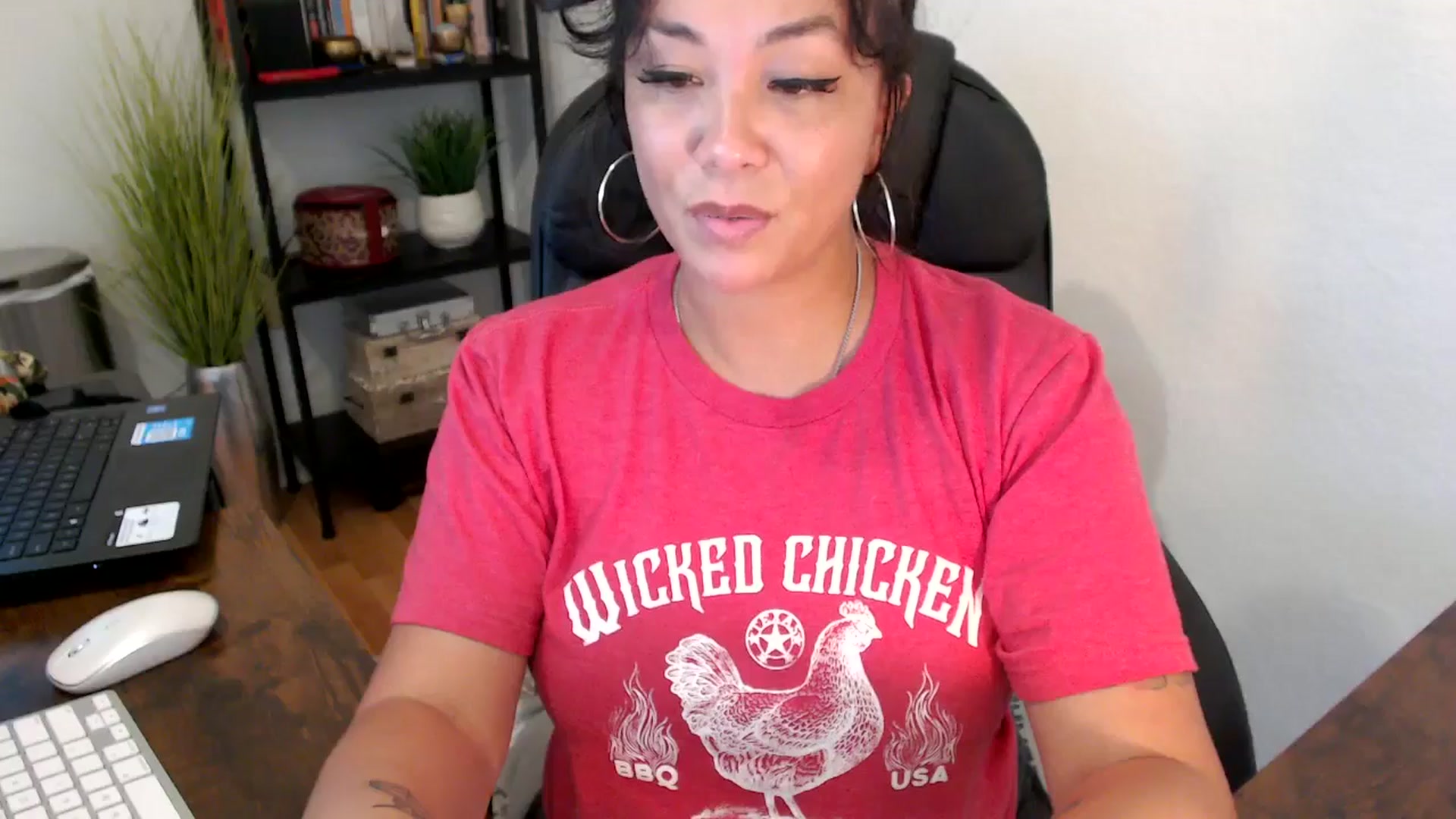 Gallery image thumbnail from MickaylaMinx's myfreecams stream on, 09/19/2024, 19:27 image 6 of 20
