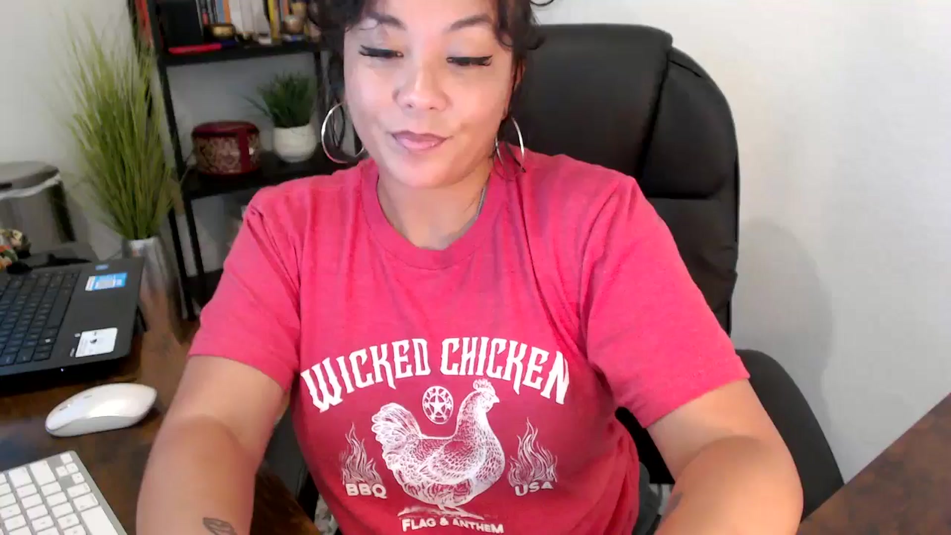 Gallery image thumbnail from MickaylaMinx's myfreecams stream on, 09/19/2024, 19:27 image 1 of 20