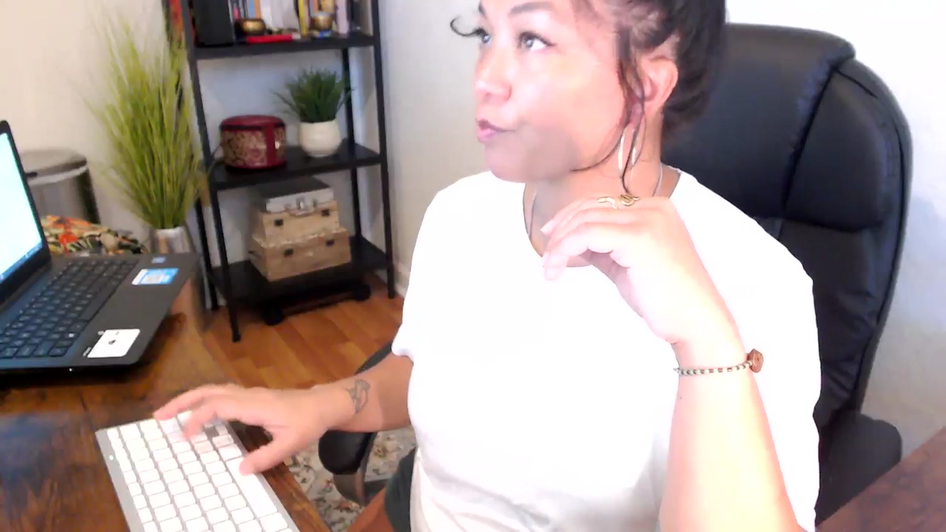 Gallery image thumbnail from MickaylaMinx's myfreecams stream on, 09/20/2024, 15:50 image 2 of 20