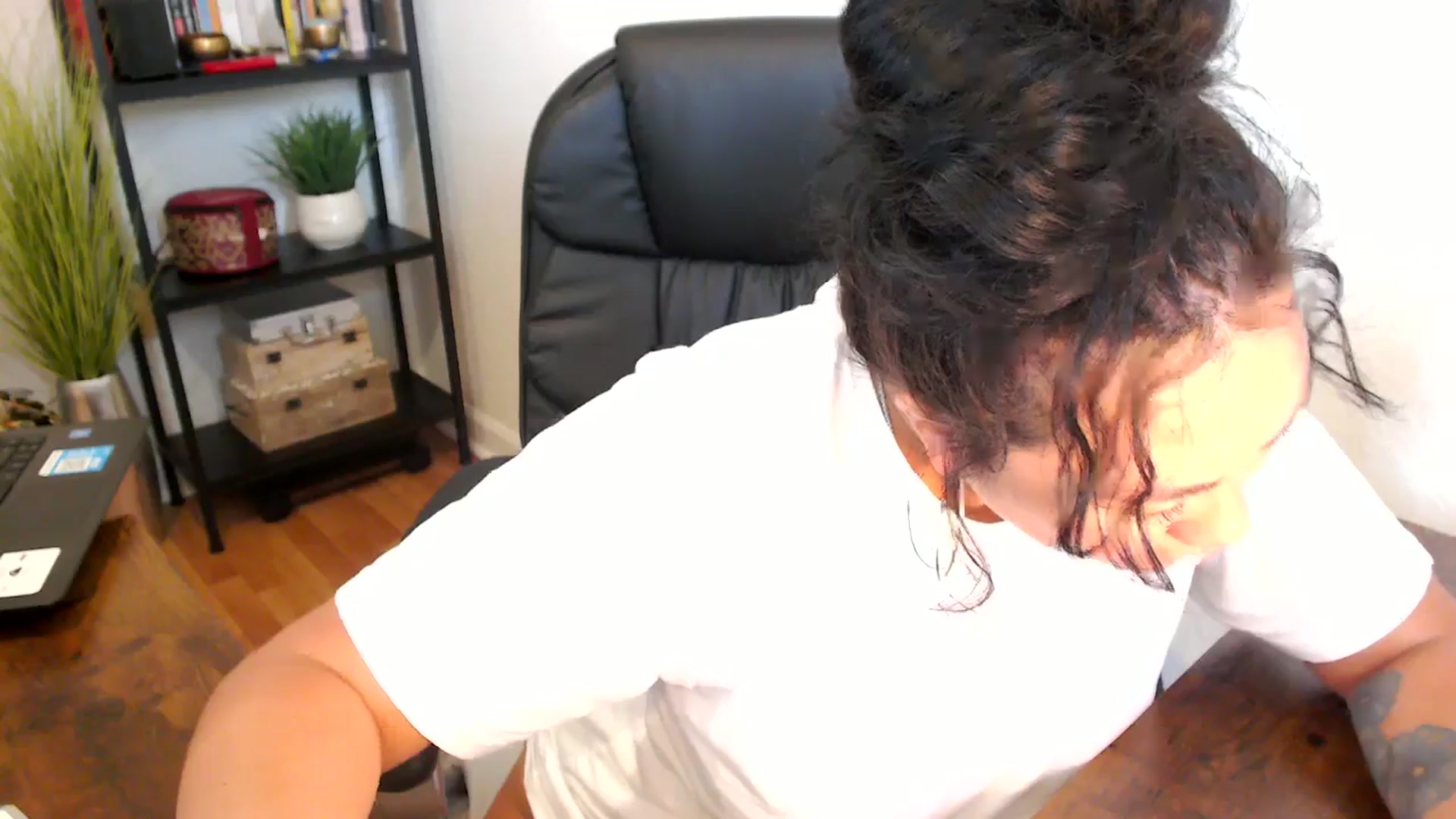 Gallery image thumbnail from MickaylaMinx's myfreecams stream on, 09/20/2024, 19:18 image 13 of 20