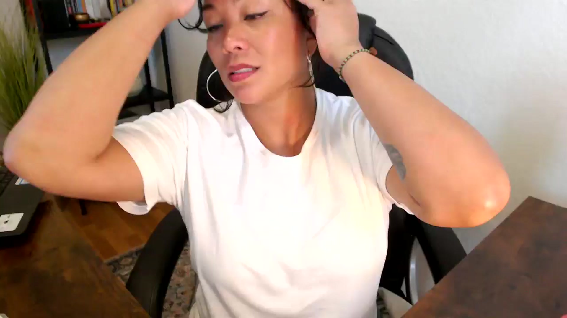 Gallery image thumbnail from MickaylaMinx's myfreecams stream on, 09/20/2024, 19:43 image 8 of 20