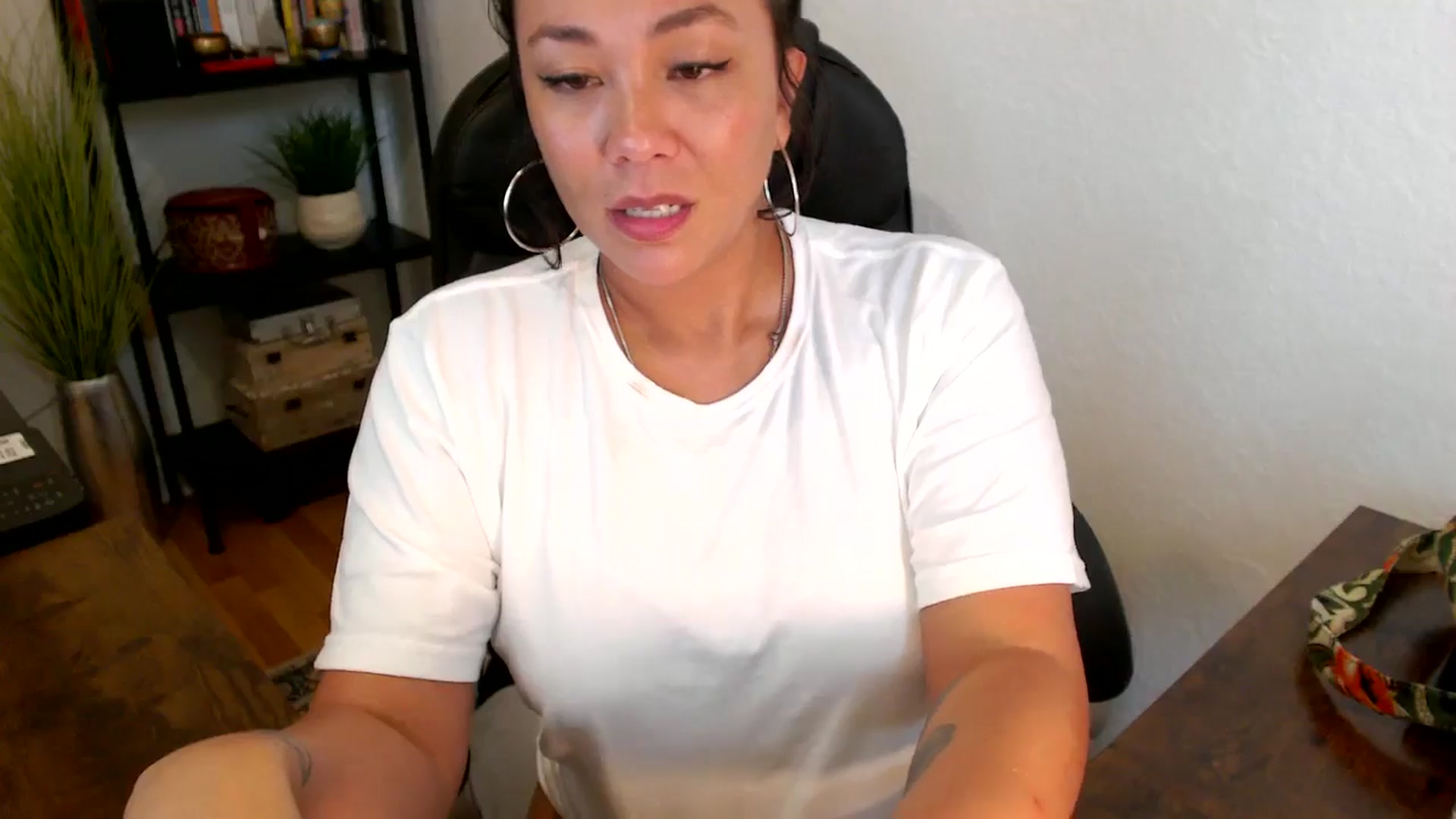 Gallery image thumbnail from MickaylaMinx's myfreecams stream on, 09/20/2024, 21:11 image 15 of 20