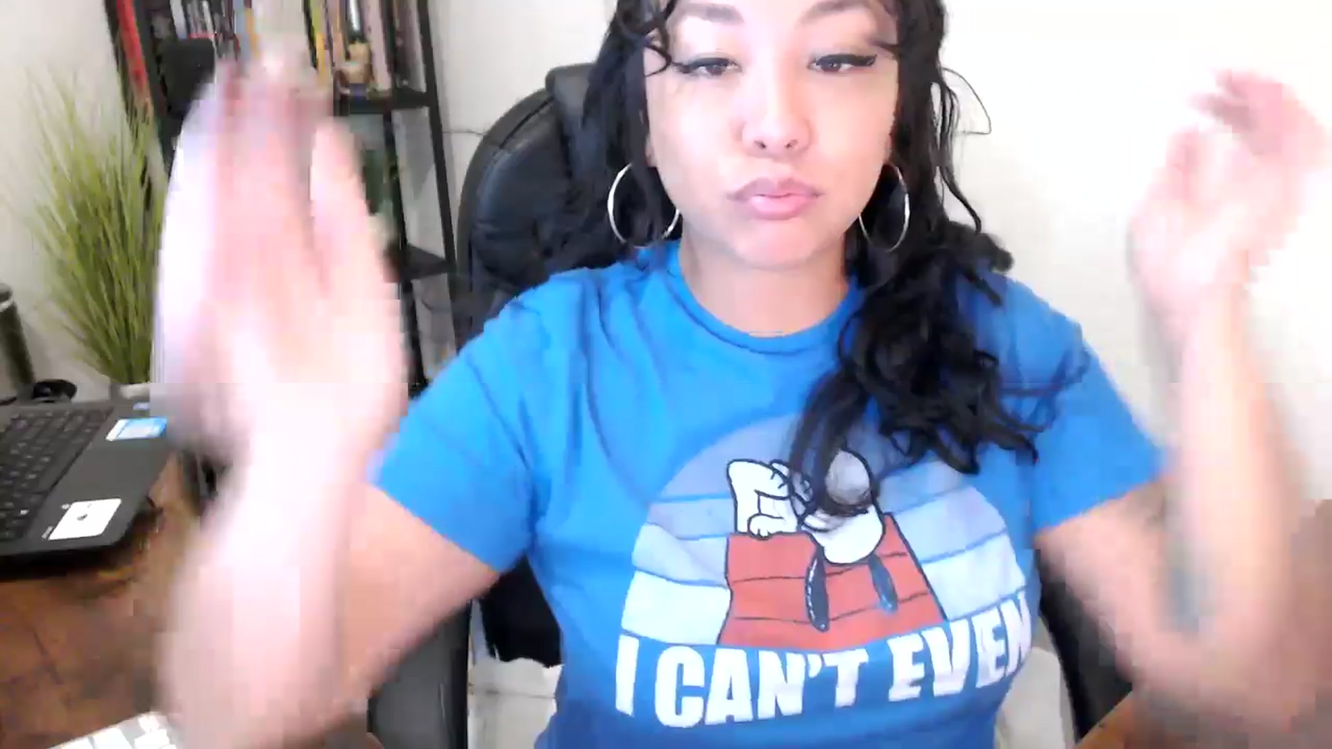 Gallery image thumbnail from MickaylaMinx's myfreecams stream on, 09/23/2024, 15:26 image 3 of 20