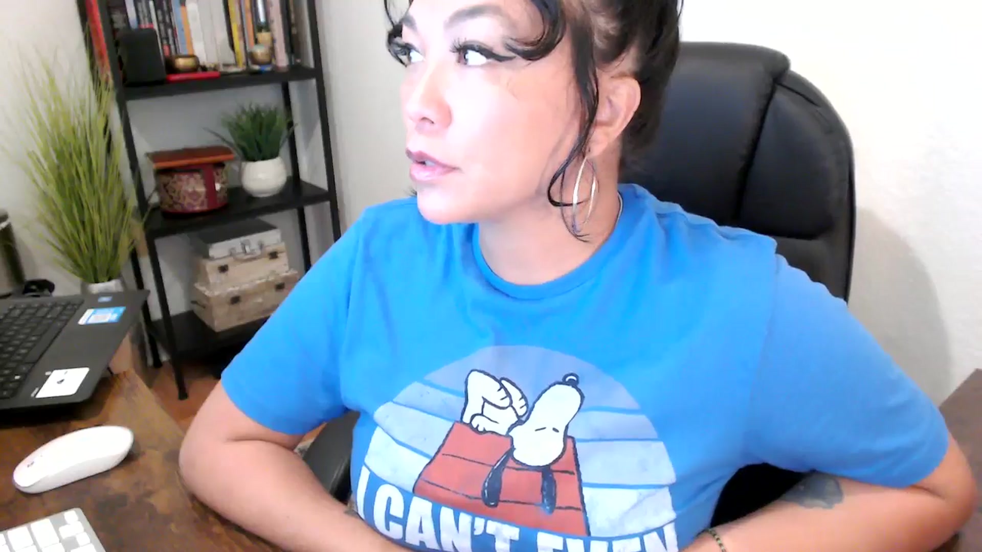 Gallery image thumbnail from MickaylaMinx's myfreecams stream on, 09/23/2024, 16:46 image 19 of 20