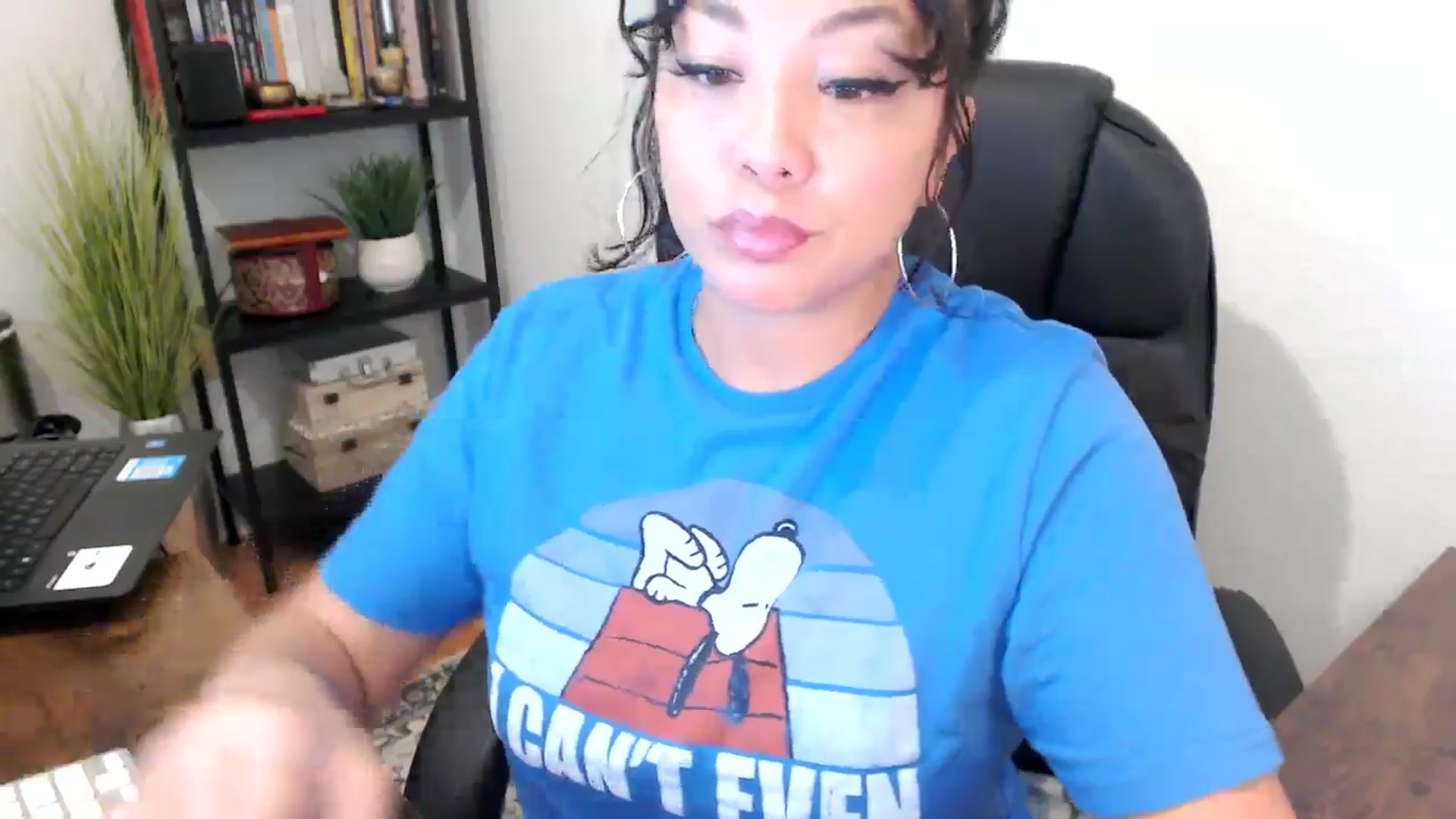Gallery image thumbnail from MickaylaMinx's myfreecams stream on, 09/23/2024, 16:46 image 7 of 20