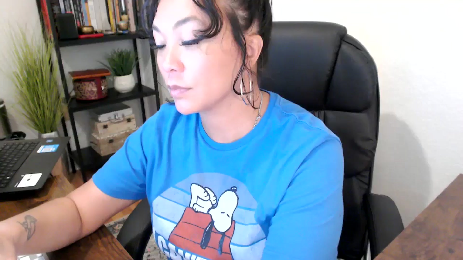 Gallery image thumbnail from MickaylaMinx's myfreecams stream on, 09/23/2024, 17:14 image 7 of 20