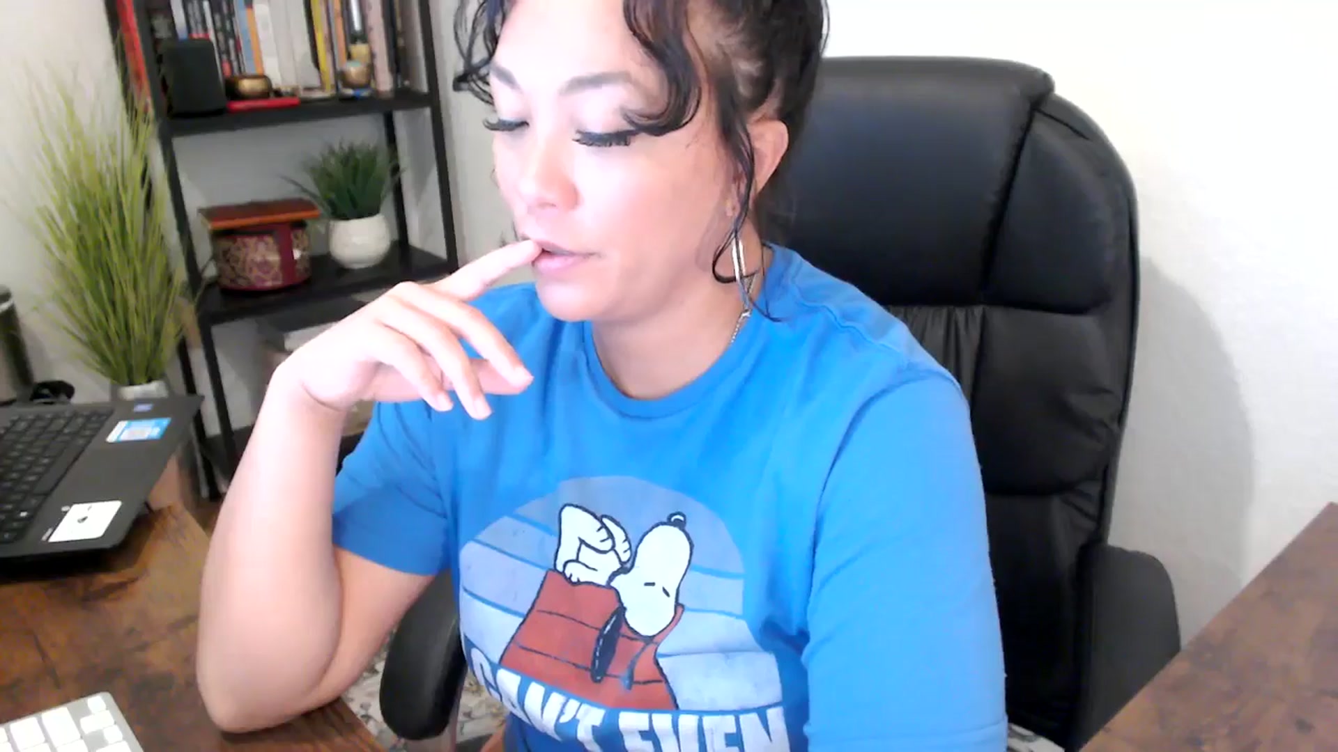 Gallery image thumbnail from MickaylaMinx's myfreecams stream on, 09/23/2024, 17:14 image 2 of 20