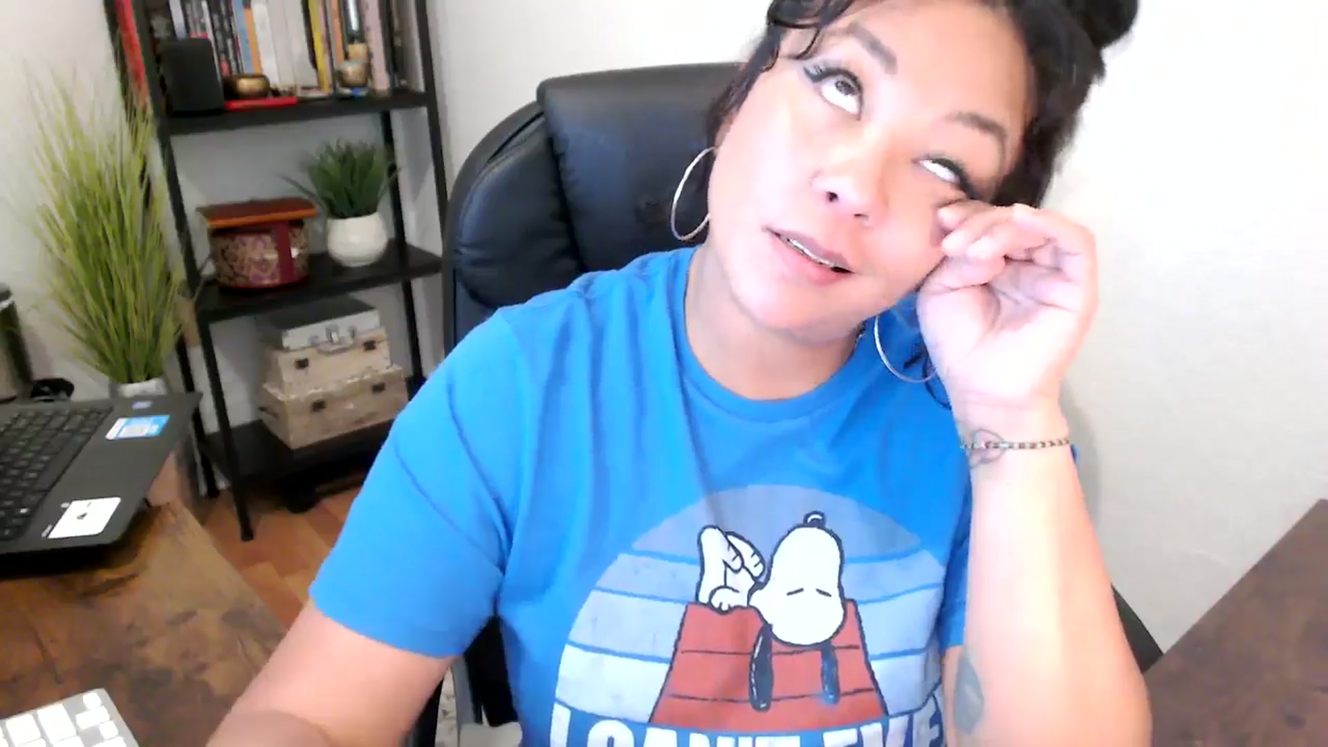 Gallery image thumbnail from MickaylaMinx's myfreecams stream on, 09/23/2024, 17:14 image 14 of 20