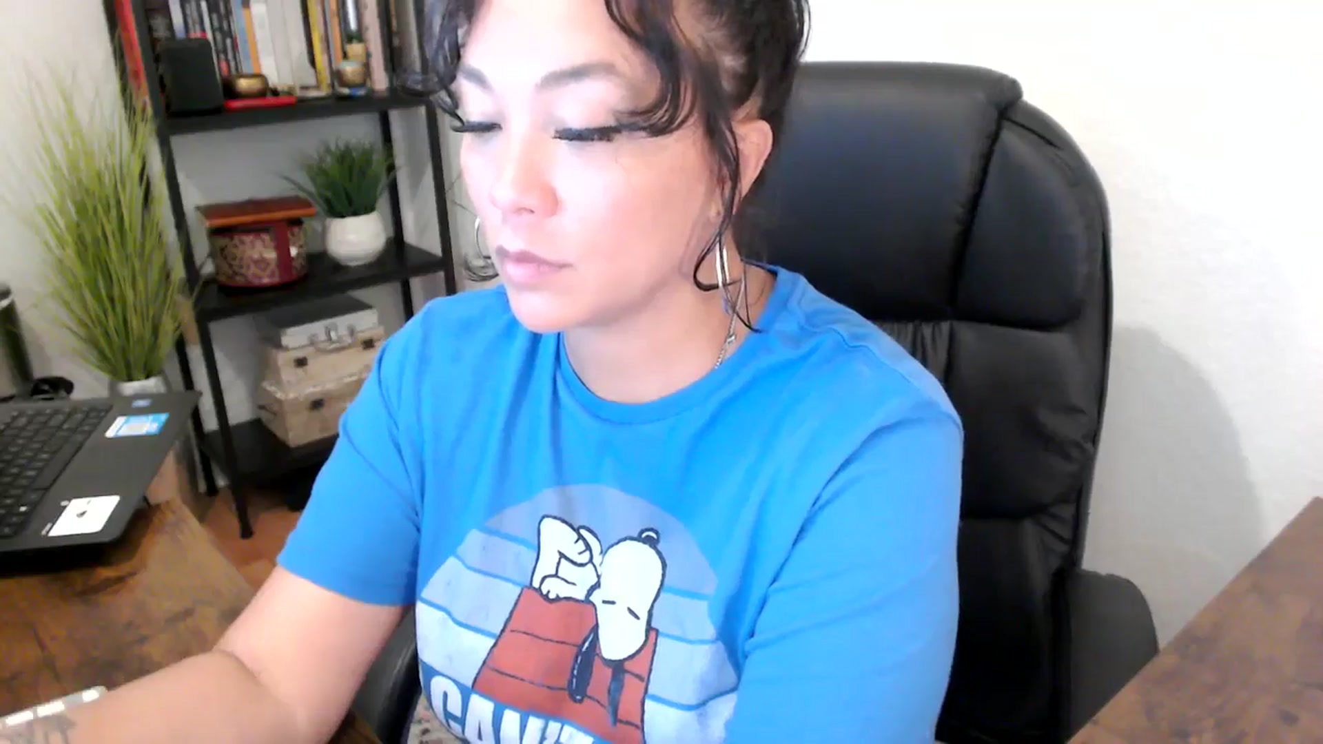 Gallery image thumbnail from MickaylaMinx's myfreecams stream on, 09/23/2024, 17:14 image 19 of 20