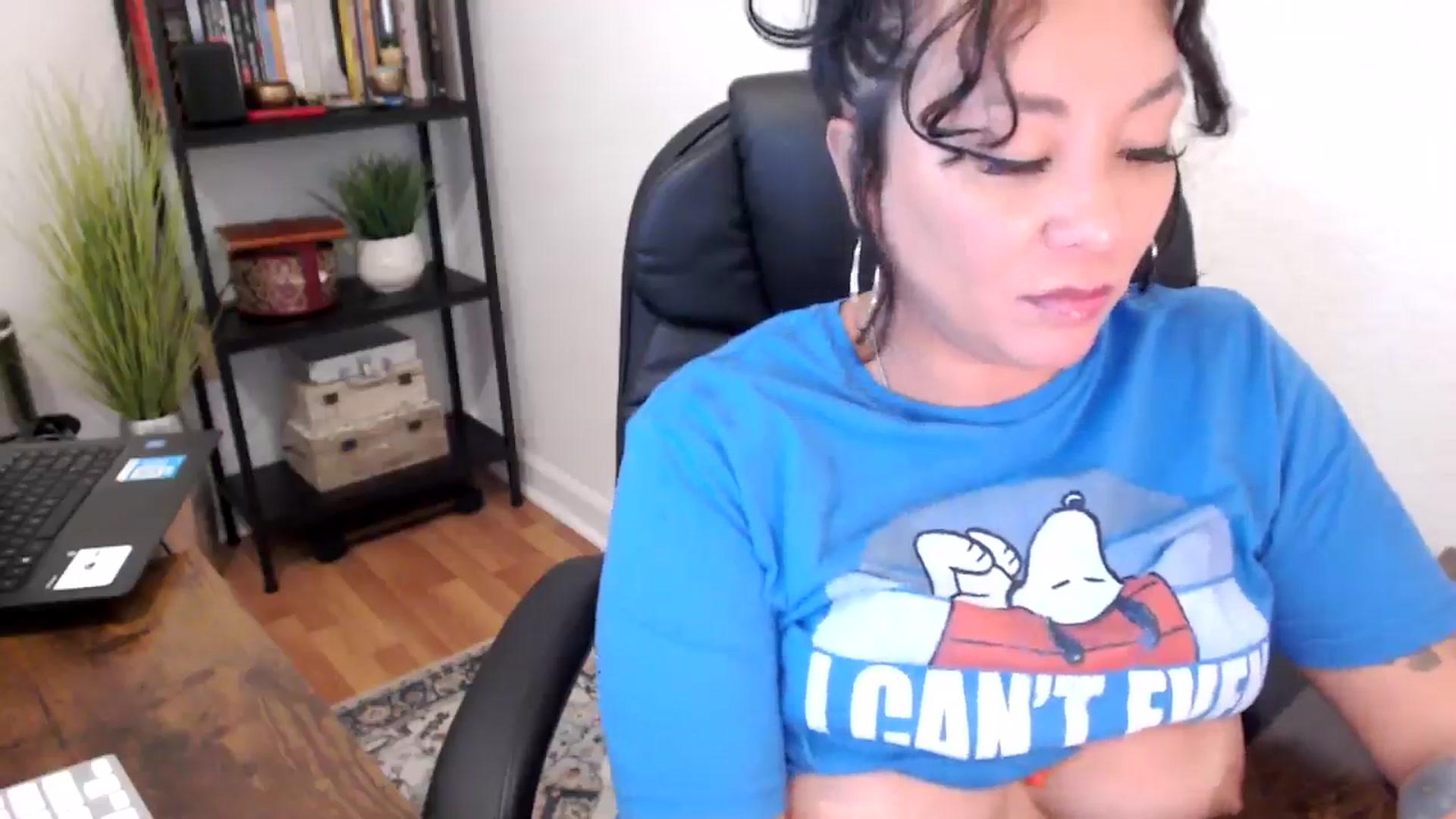 Gallery image thumbnail from MickaylaMinx's myfreecams stream on, 09/23/2024, 18:06 image 3 of 20