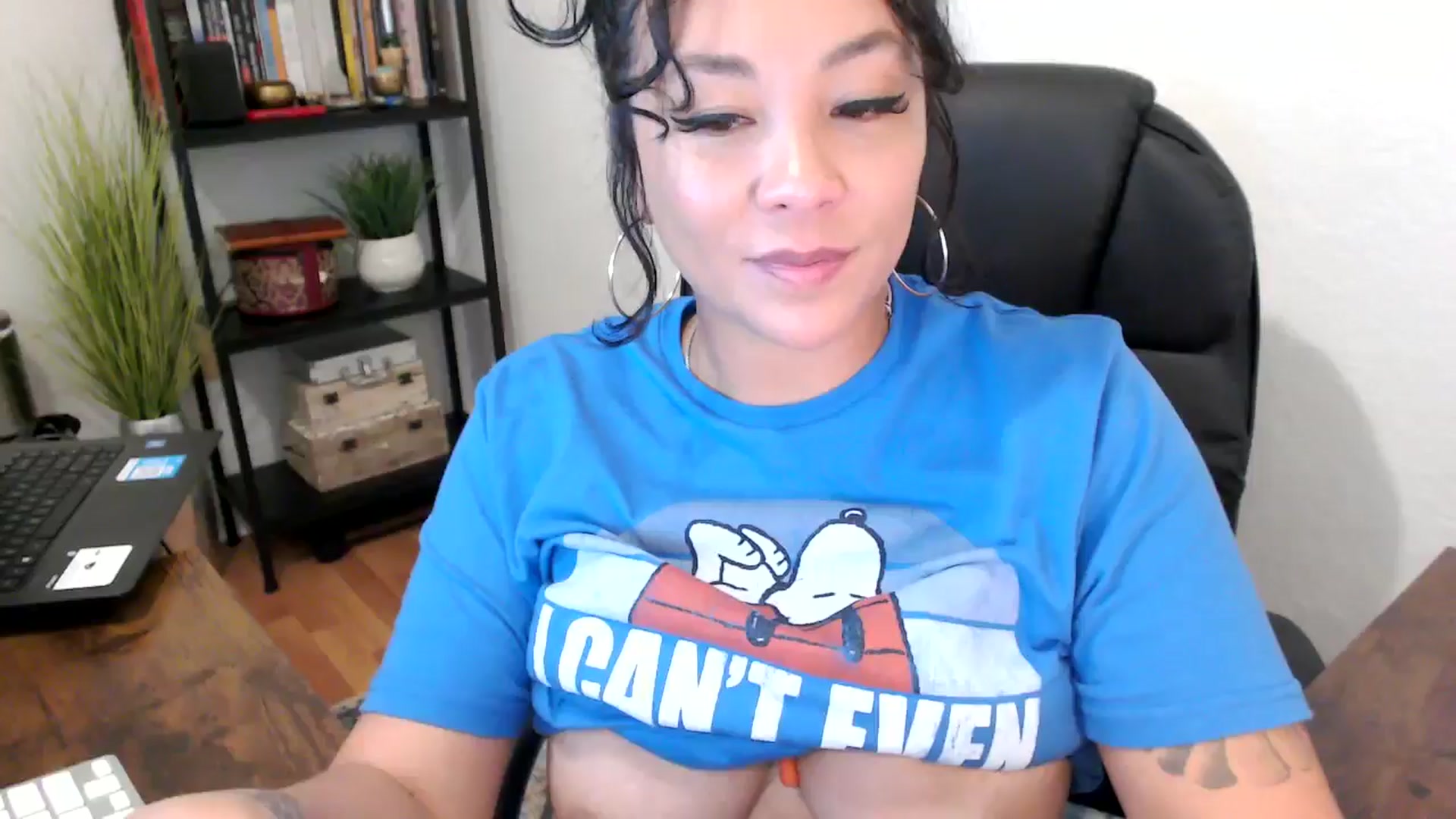 Gallery image thumbnail from MickaylaMinx's myfreecams stream on, 09/23/2024, 18:06 image 1 of 20