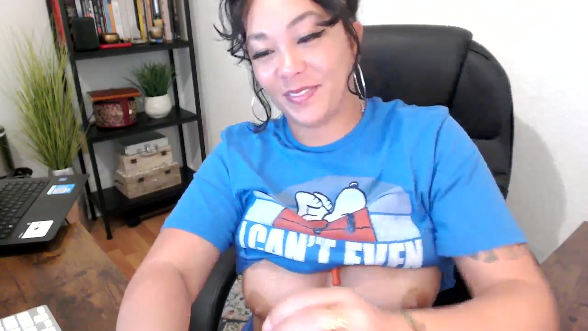 Gallery image thumbnail from MickaylaMinx's myfreecams stream on, 09/23/2024, 18:06 image 15 of 20