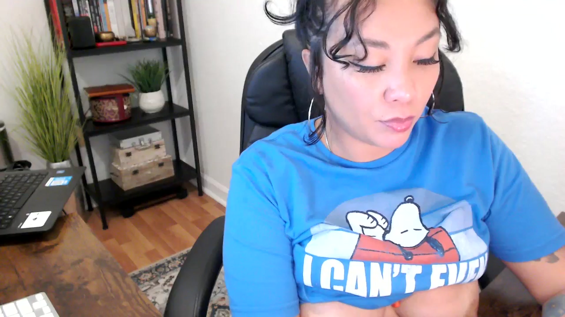 Gallery image thumbnail from MickaylaMinx's myfreecams stream on, 09/23/2024, 18:06 image 4 of 20