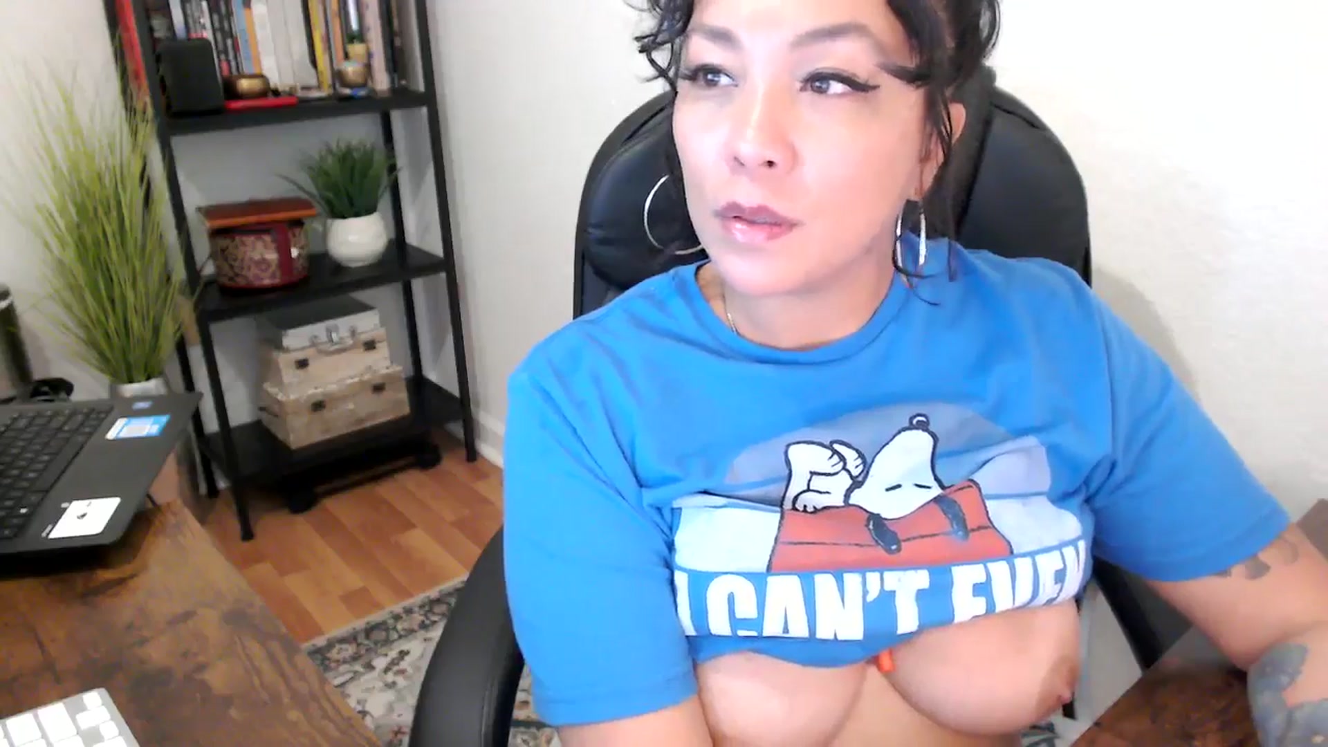 Gallery image thumbnail from MickaylaMinx's myfreecams stream on, 09/23/2024, 18:06 image 13 of 20
