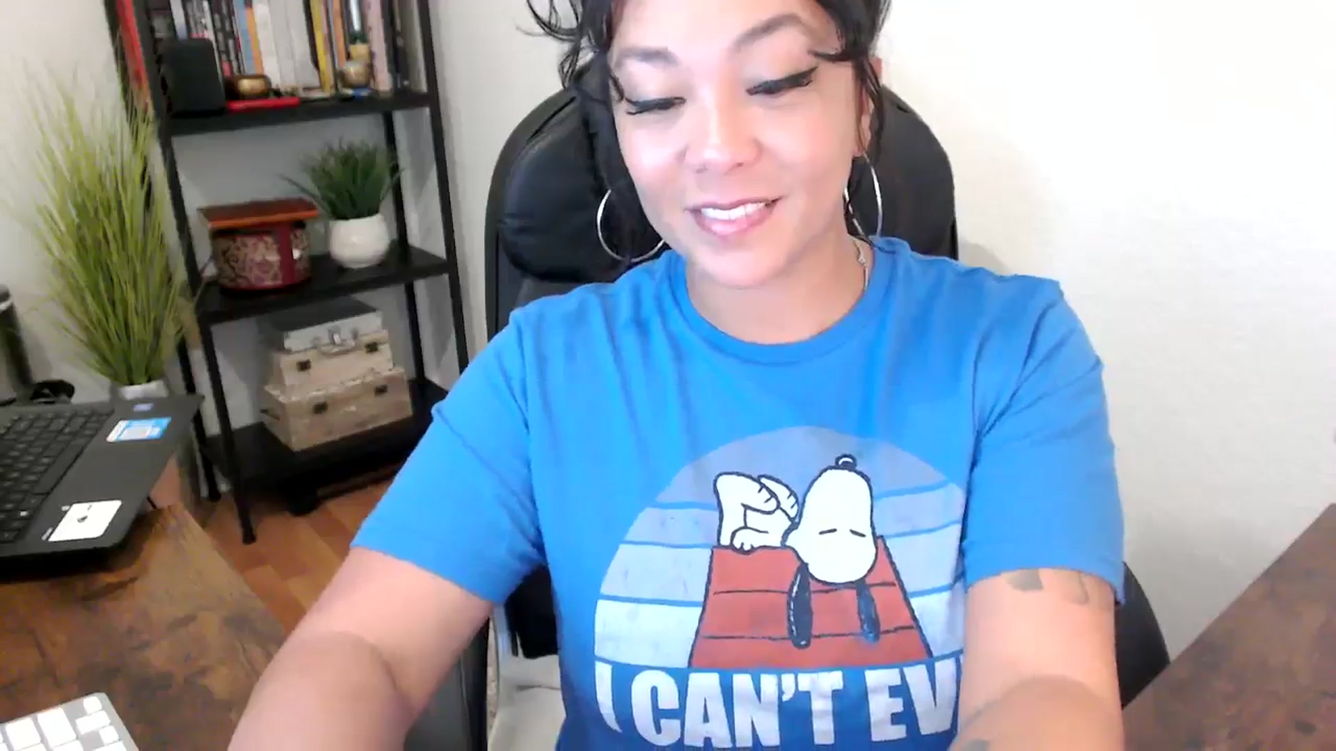 Gallery image thumbnail from MickaylaMinx's myfreecams stream on, 09/23/2024, 18:34 image 8 of 20