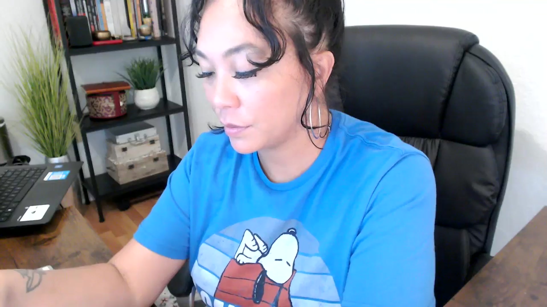 Gallery image thumbnail from MickaylaMinx's myfreecams stream on, 09/23/2024, 19:23 image 4 of 20