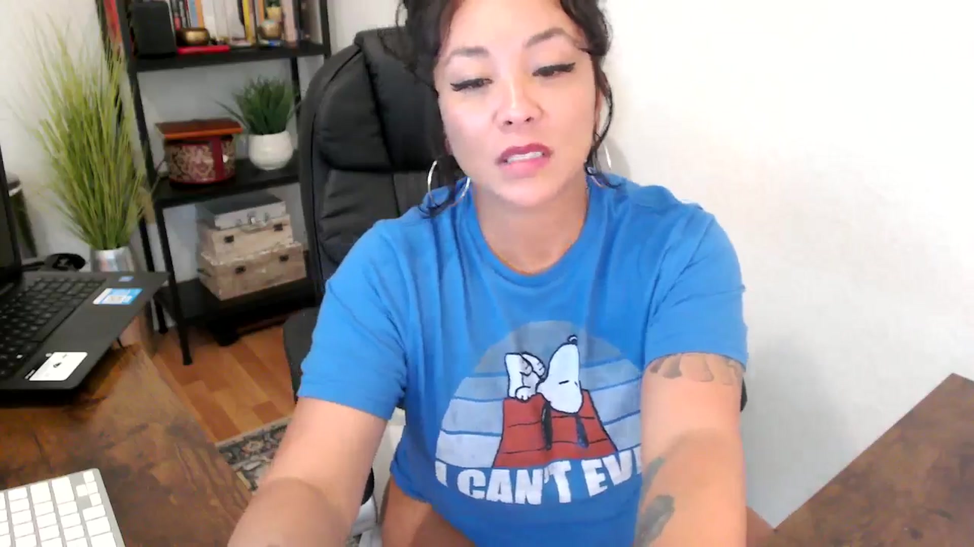 Gallery image thumbnail from MickaylaMinx's myfreecams stream on, 09/23/2024, 19:49 image 13 of 20