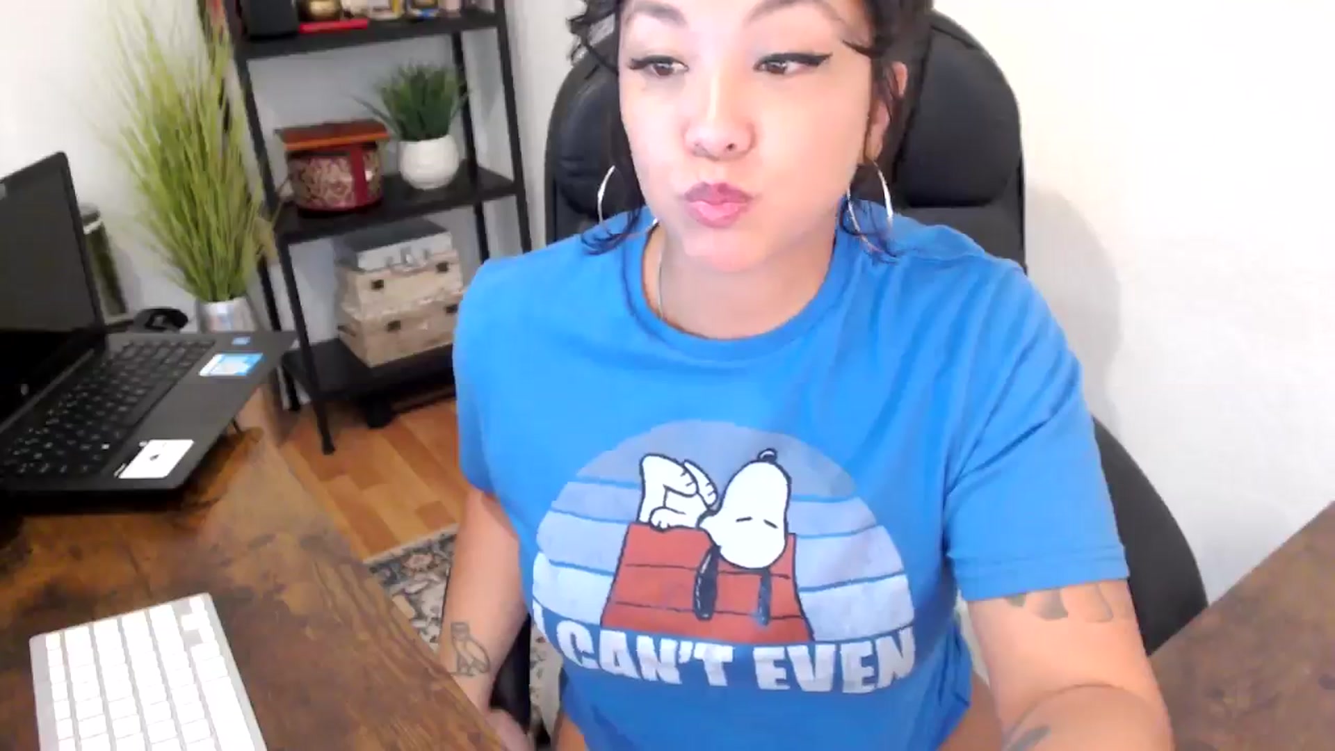 Gallery image thumbnail from MickaylaMinx's myfreecams stream on, 09/23/2024, 19:49 image 6 of 20