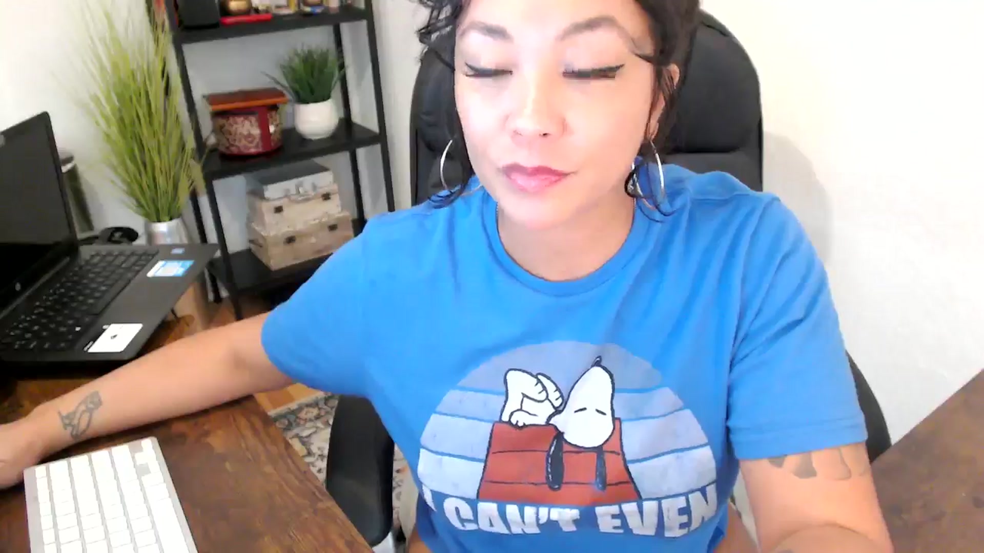 Gallery image thumbnail from MickaylaMinx's myfreecams stream on, 09/23/2024, 19:49 image 7 of 20