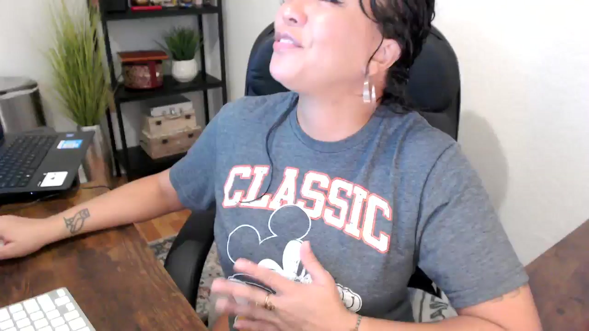Gallery image thumbnail from MickaylaMinx's myfreecams stream on, 09/24/2024, 15:55 image 1 of 20