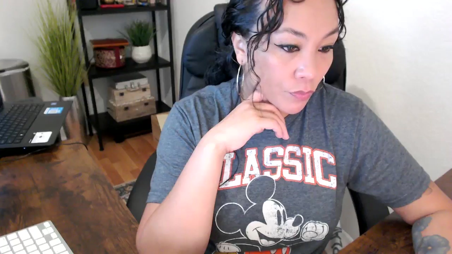 Gallery image thumbnail from MickaylaMinx's myfreecams stream on, 09/24/2024, 15:55 image 9 of 20