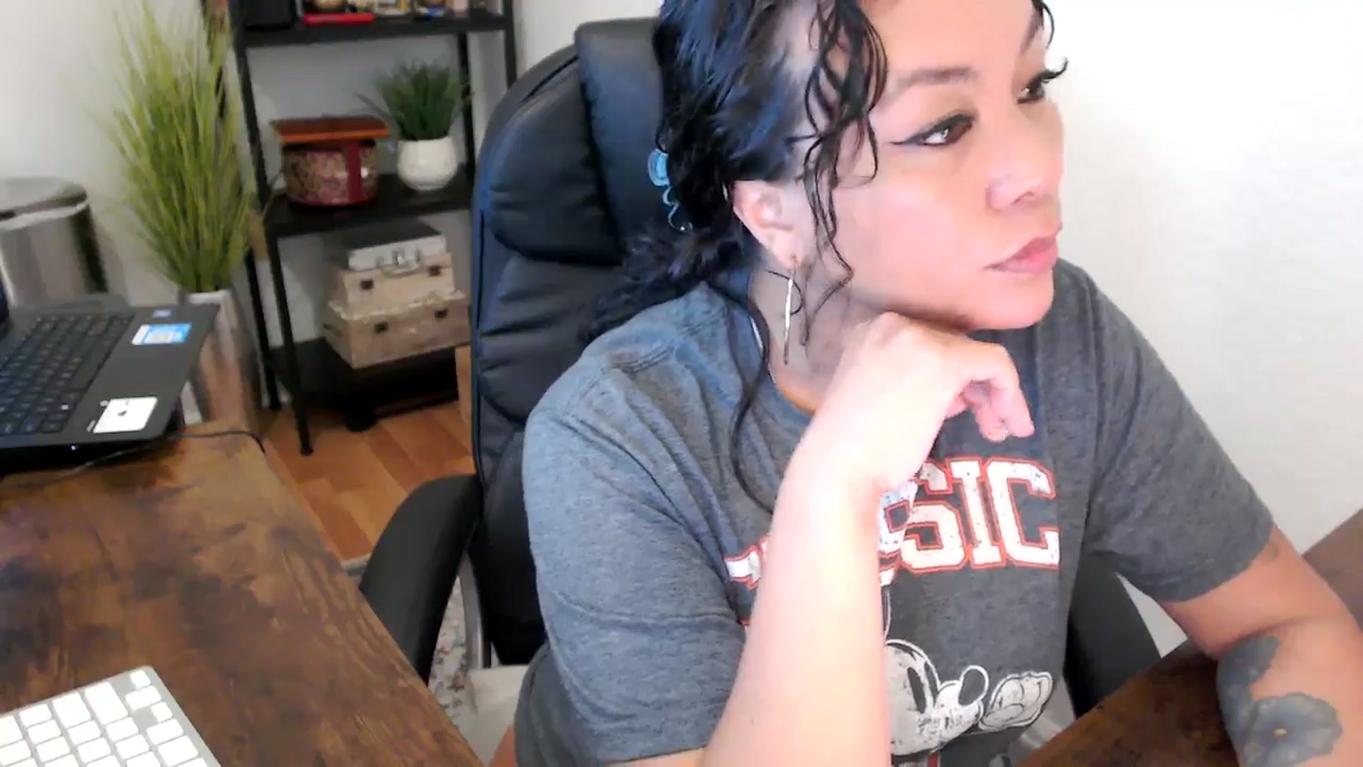 Gallery image thumbnail from MickaylaMinx's myfreecams stream on, 09/24/2024, 15:55 image 11 of 20