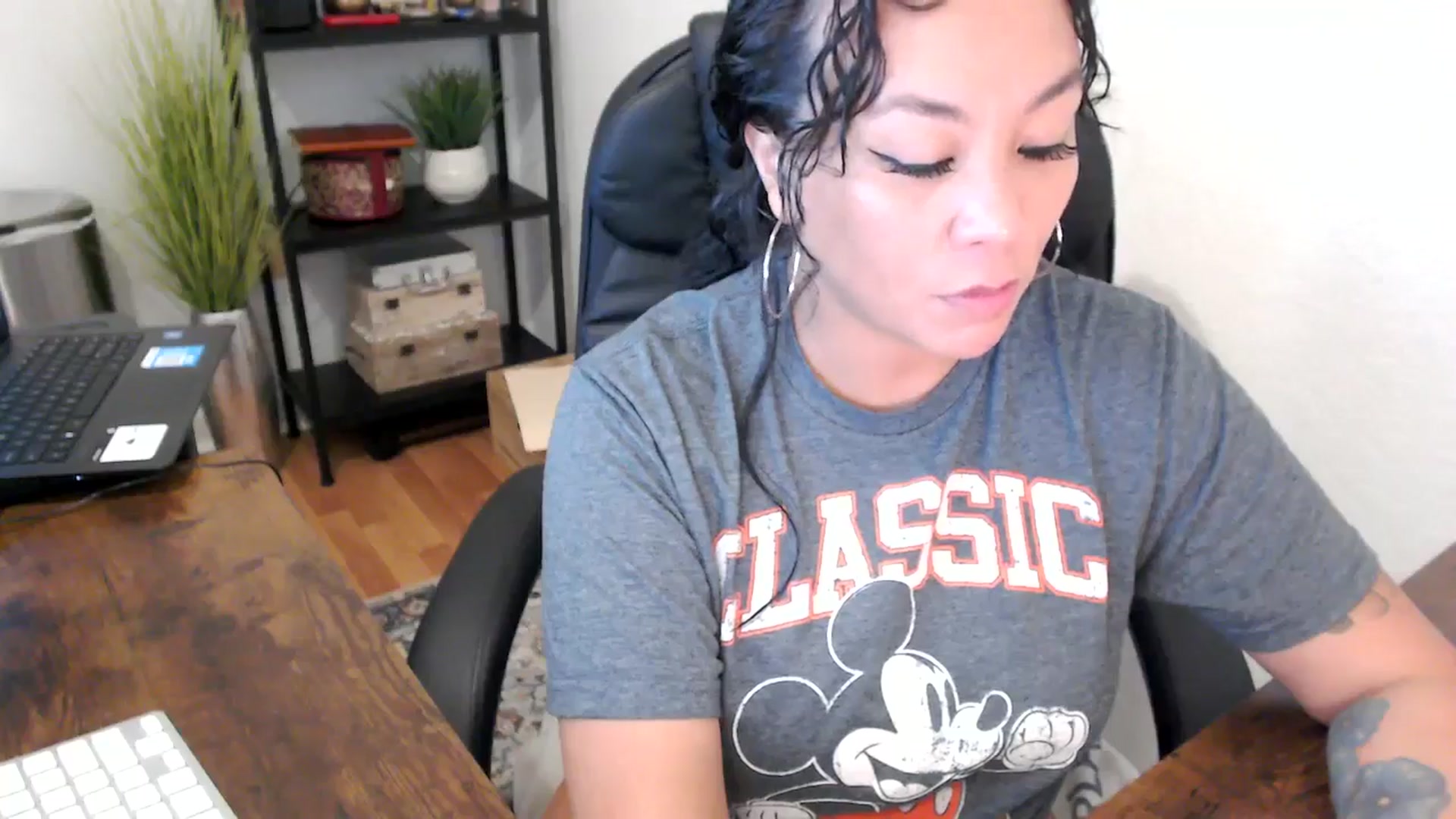 Gallery image thumbnail from MickaylaMinx's myfreecams stream on, 09/24/2024, 15:55 image 10 of 20