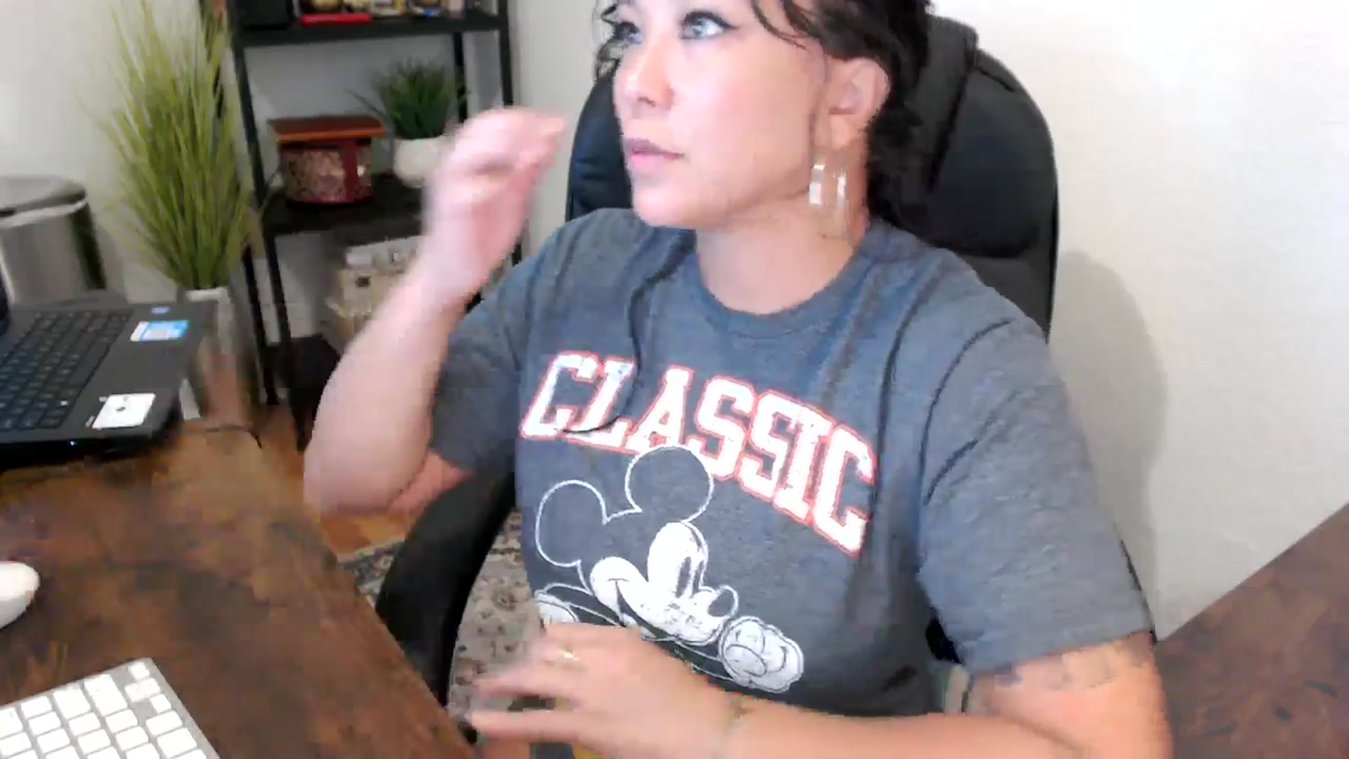Gallery image thumbnail from MickaylaMinx's myfreecams stream on, 09/24/2024, 15:55 image 5 of 20