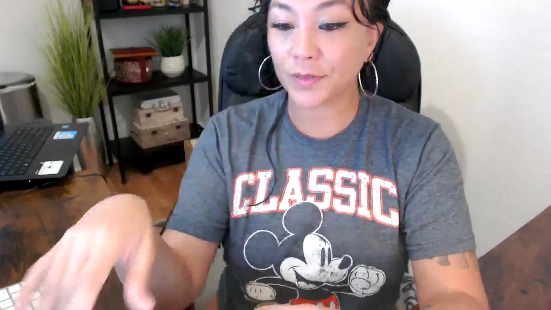Gallery image thumbnail from MickaylaMinx's myfreecams stream on, 09/24/2024, 15:55 image 8 of 20