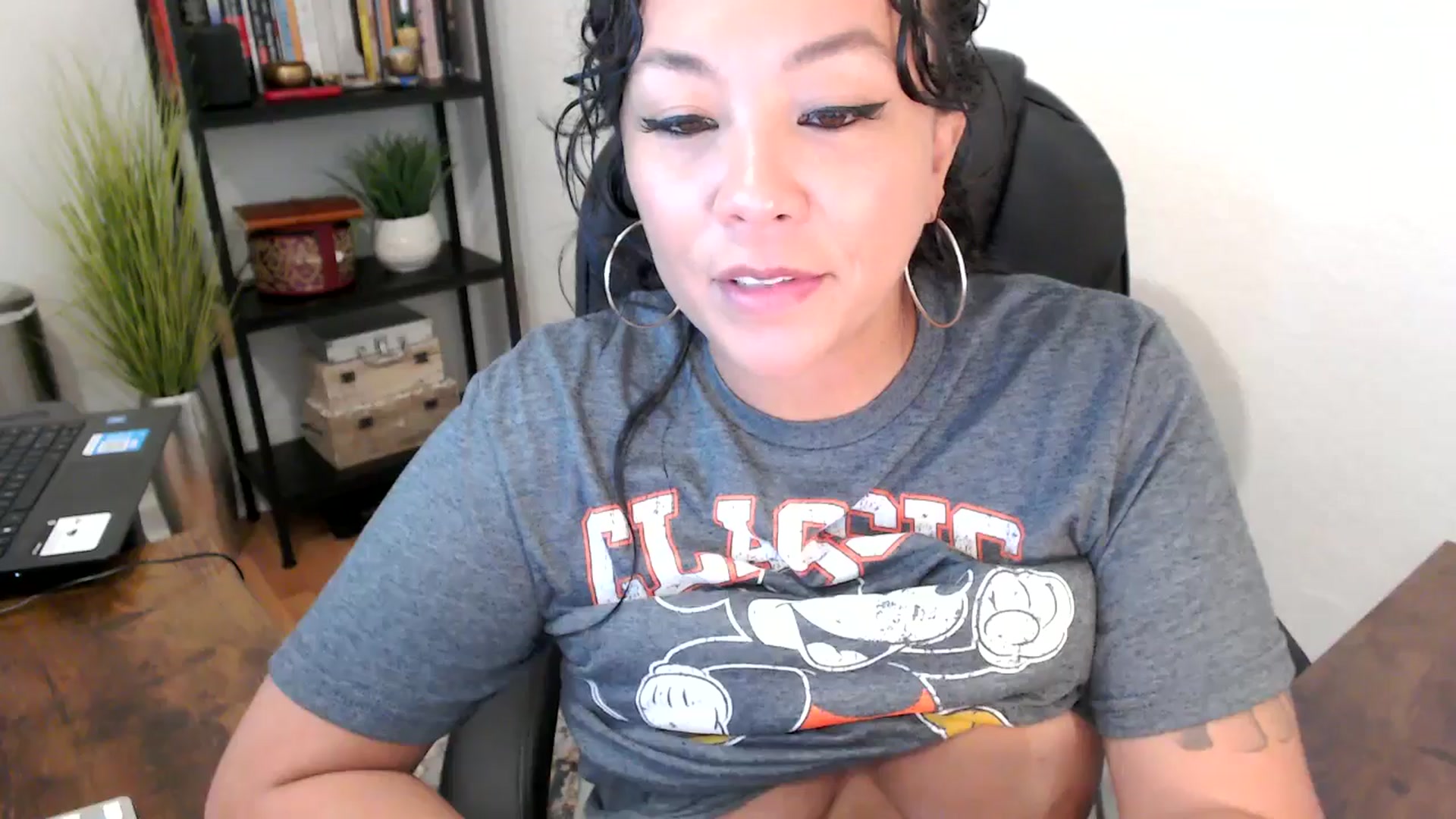 Gallery image thumbnail from MickaylaMinx's myfreecams stream on, 09/24/2024, 16:57 image 4 of 20