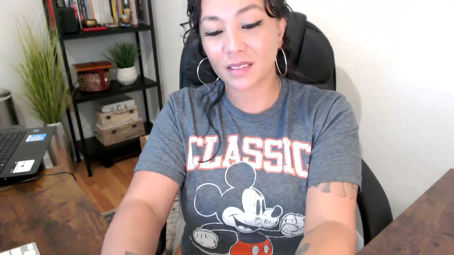Gallery image thumbnail from MickaylaMinx's myfreecams stream on, 09/24/2024, 16:57 image 12 of 20