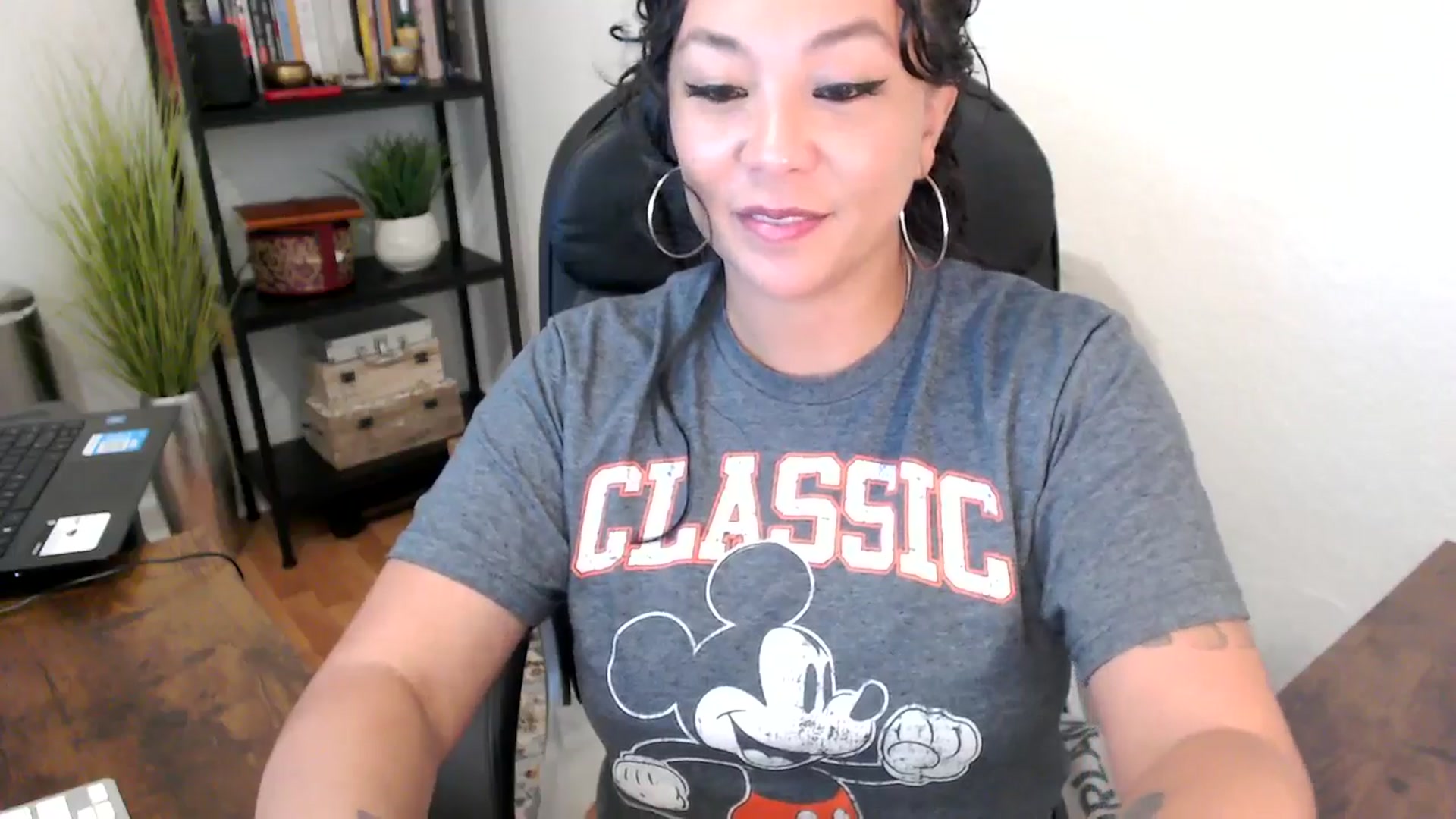 Gallery image thumbnail from MickaylaMinx's myfreecams stream on, 09/24/2024, 16:57 image 19 of 20