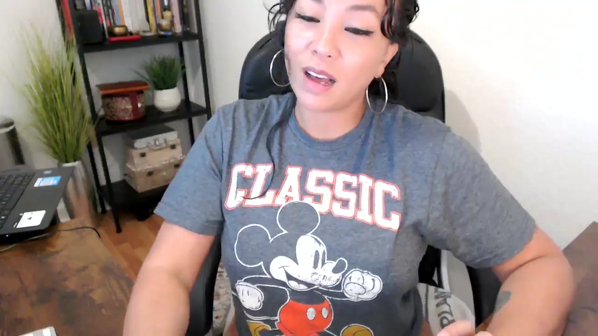 Gallery image thumbnail from MickaylaMinx's myfreecams stream on, 09/24/2024, 16:57 image 6 of 20
