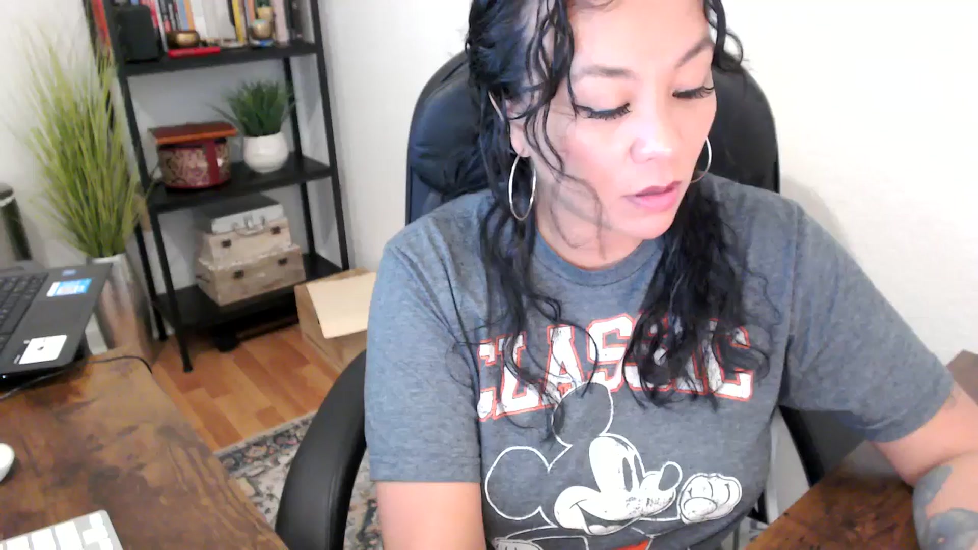 Gallery image thumbnail from MickaylaMinx's myfreecams stream on, 09/24/2024, 17:39 image 9 of 20