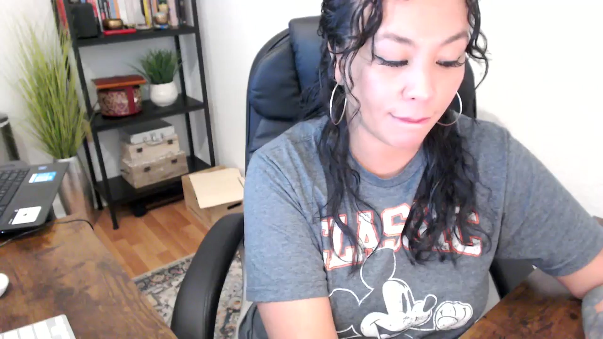 Gallery image thumbnail from MickaylaMinx's myfreecams stream on, 09/24/2024, 17:39 image 12 of 20