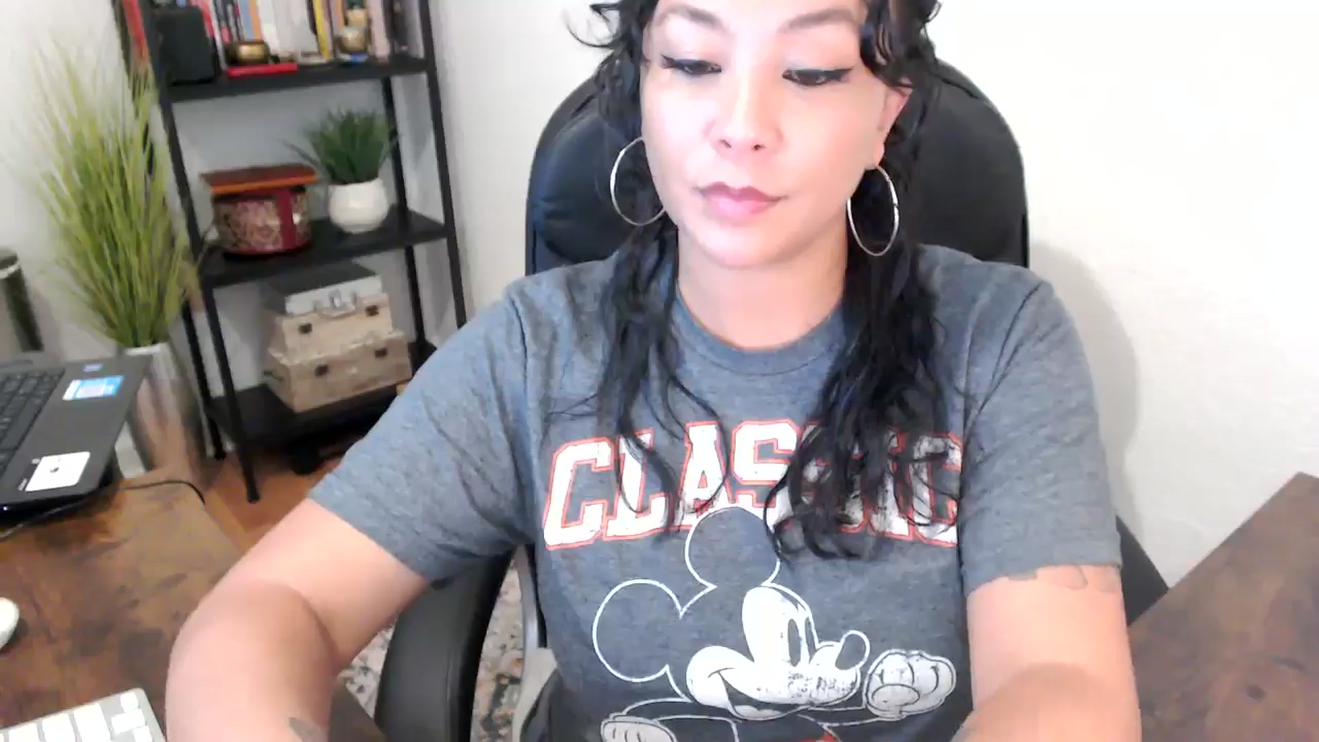 Gallery image thumbnail from MickaylaMinx's myfreecams stream on, 09/24/2024, 17:39 image 17 of 20
