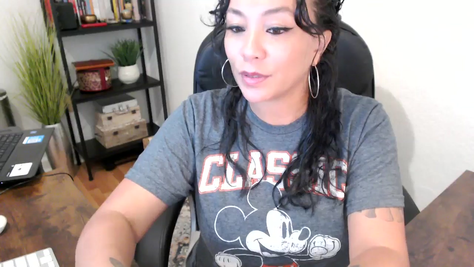 Gallery image thumbnail from MickaylaMinx's myfreecams stream on, 09/24/2024, 17:39 image 14 of 20