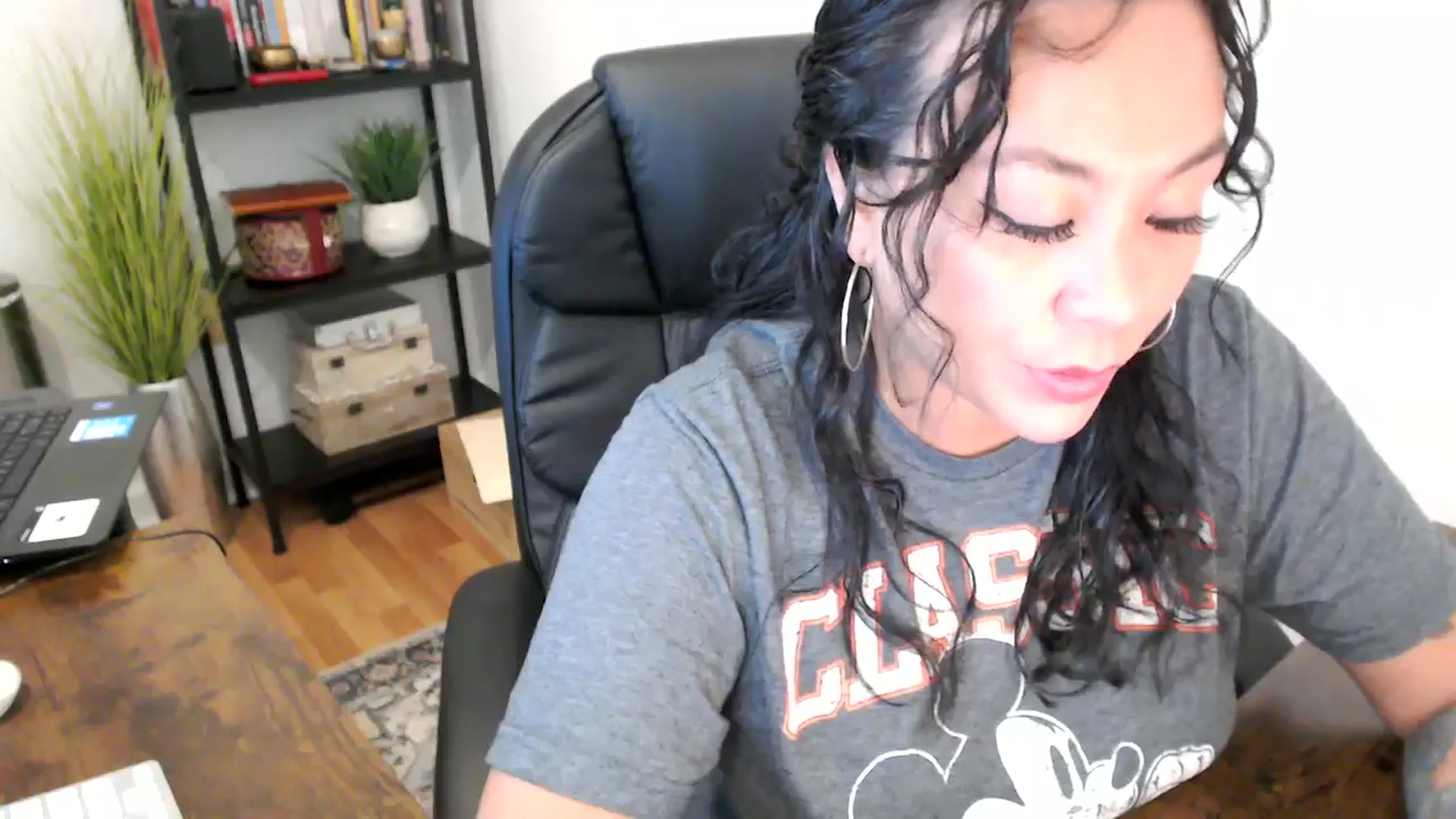 Gallery image thumbnail from MickaylaMinx's myfreecams stream on, 09/24/2024, 17:39 image 18 of 20