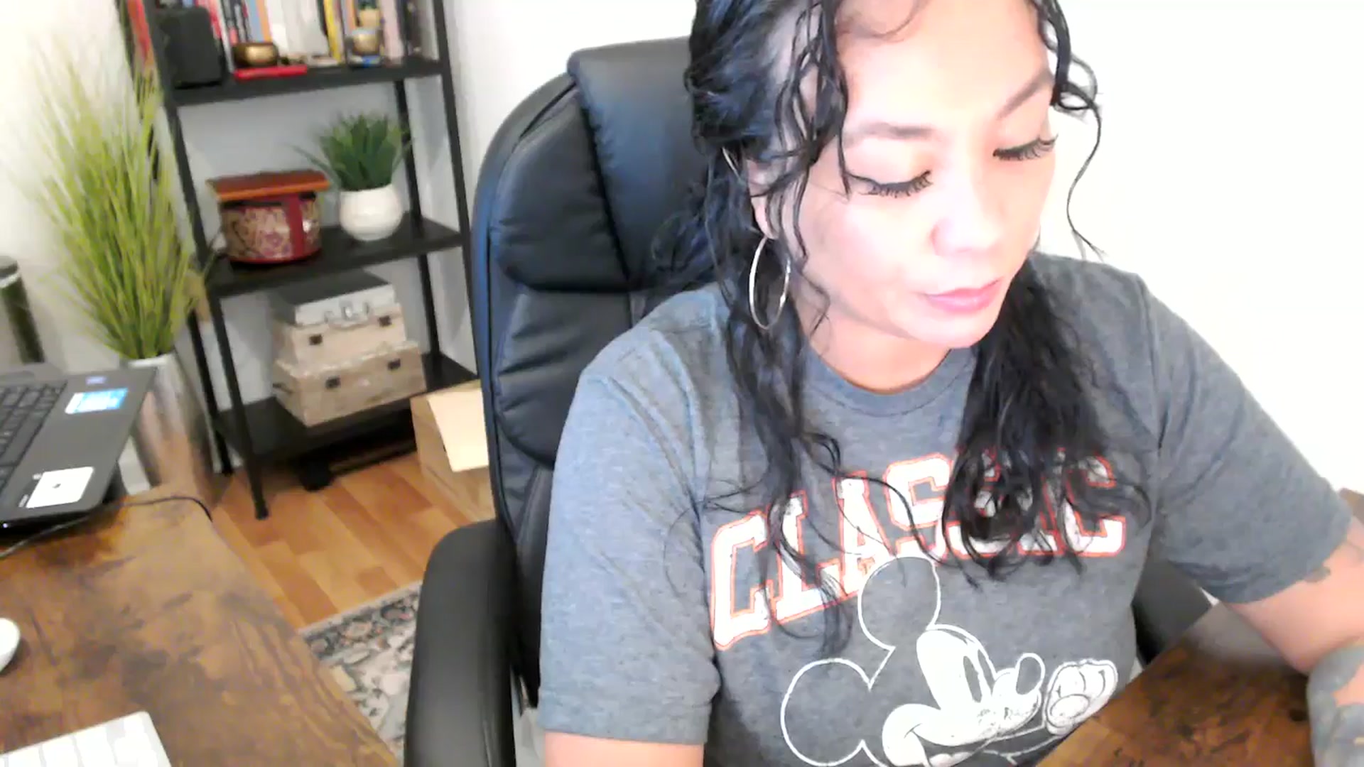 Gallery image thumbnail from MickaylaMinx's myfreecams stream on, 09/24/2024, 17:39 image 5 of 20