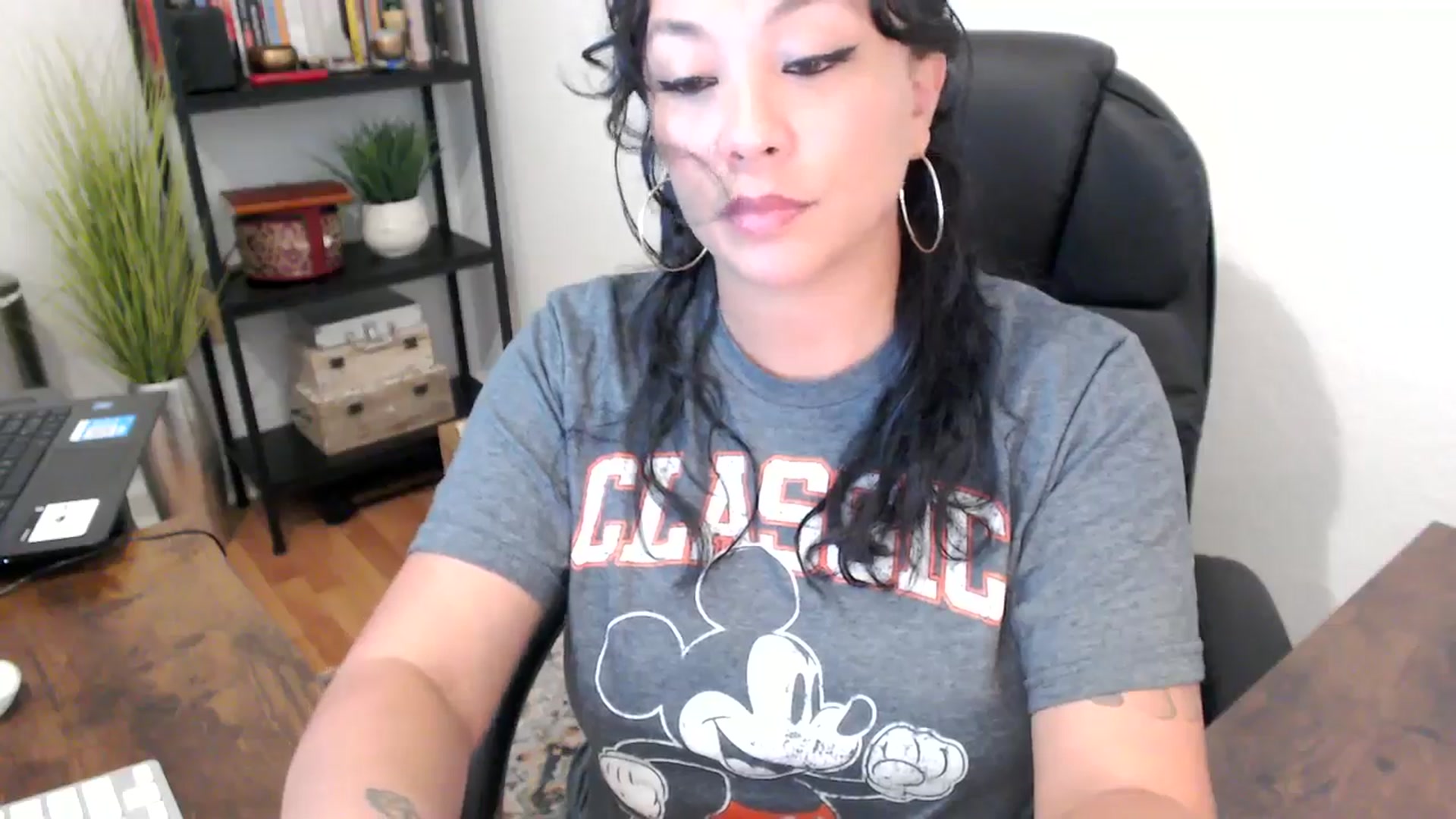 Gallery image thumbnail from MickaylaMinx's myfreecams stream on, 09/24/2024, 17:39 image 19 of 20