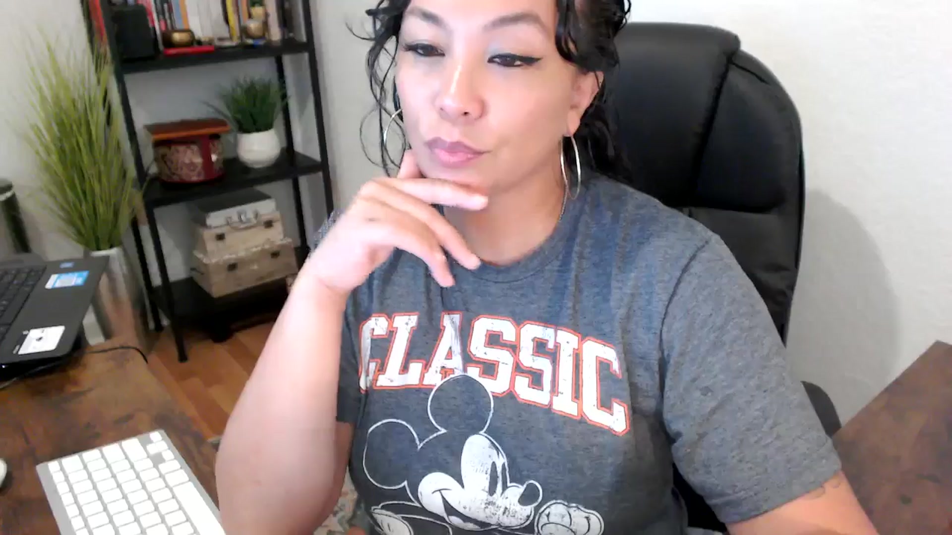 Gallery image thumbnail from MickaylaMinx's myfreecams stream on, 09/24/2024, 18:13 image 14 of 20